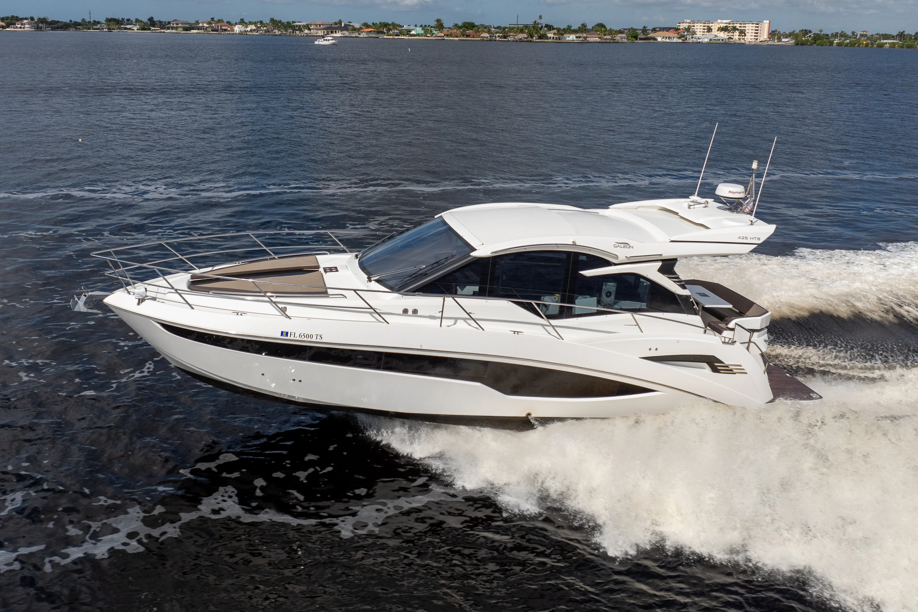 2024 Galeon 425 HTS Image Thumbnail #3