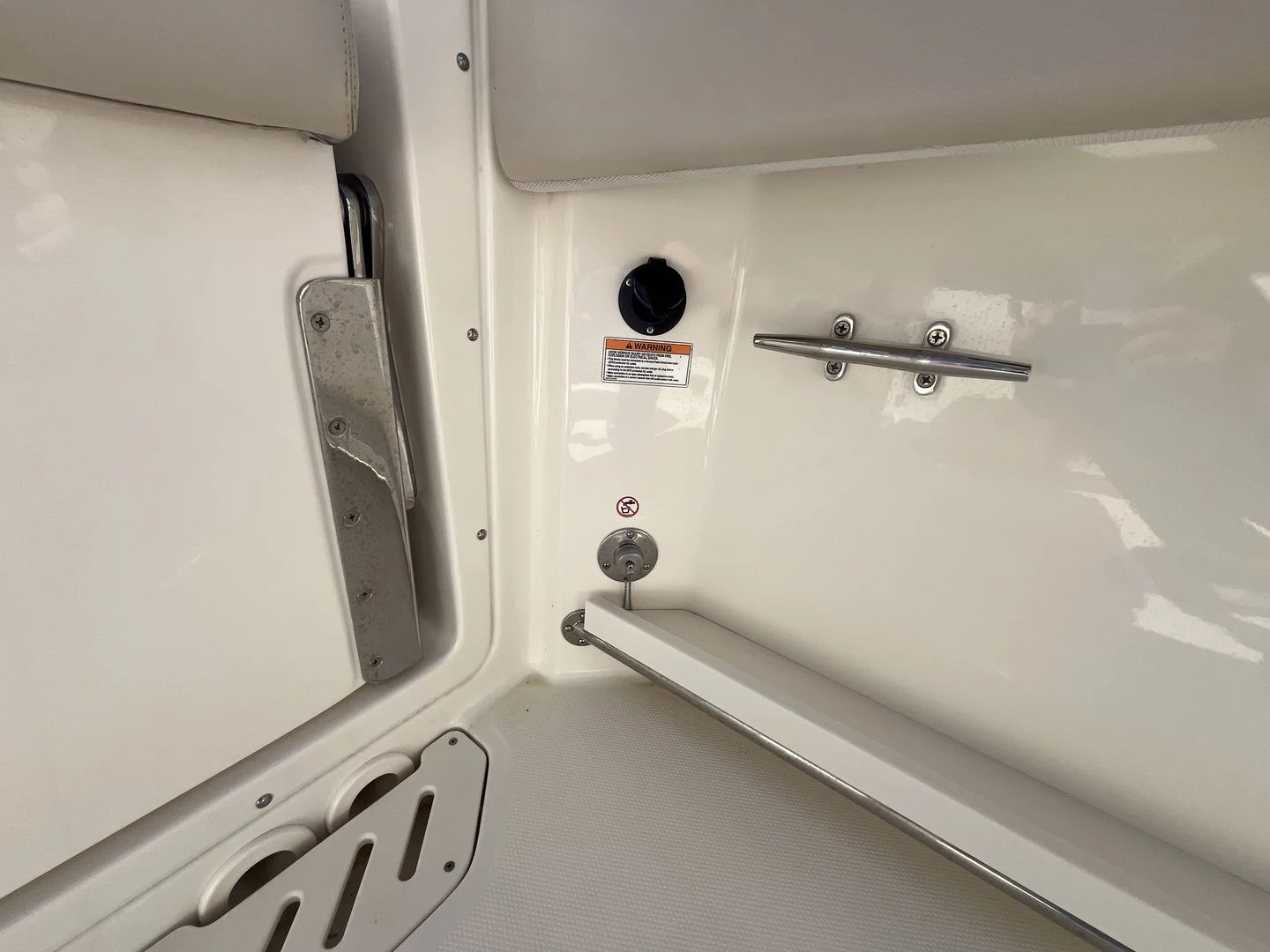 2019 Boston Whaler 270 VANTAGE Image Thumbnail #9
