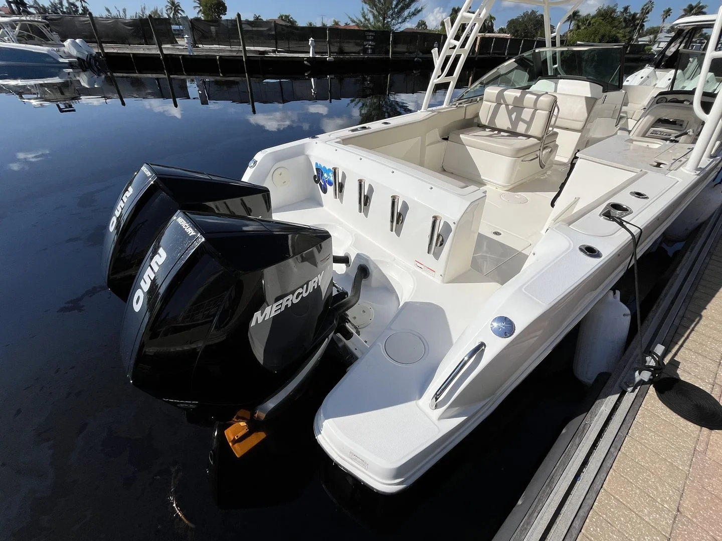 2019 Boston Whaler 270 VANTAGE Image Thumbnail #5