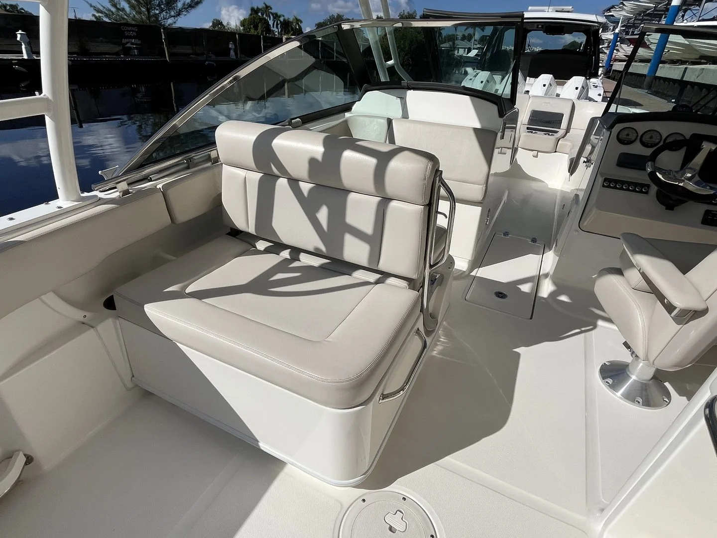 2019 Boston Whaler 270 VANTAGE Image Thumbnail #11