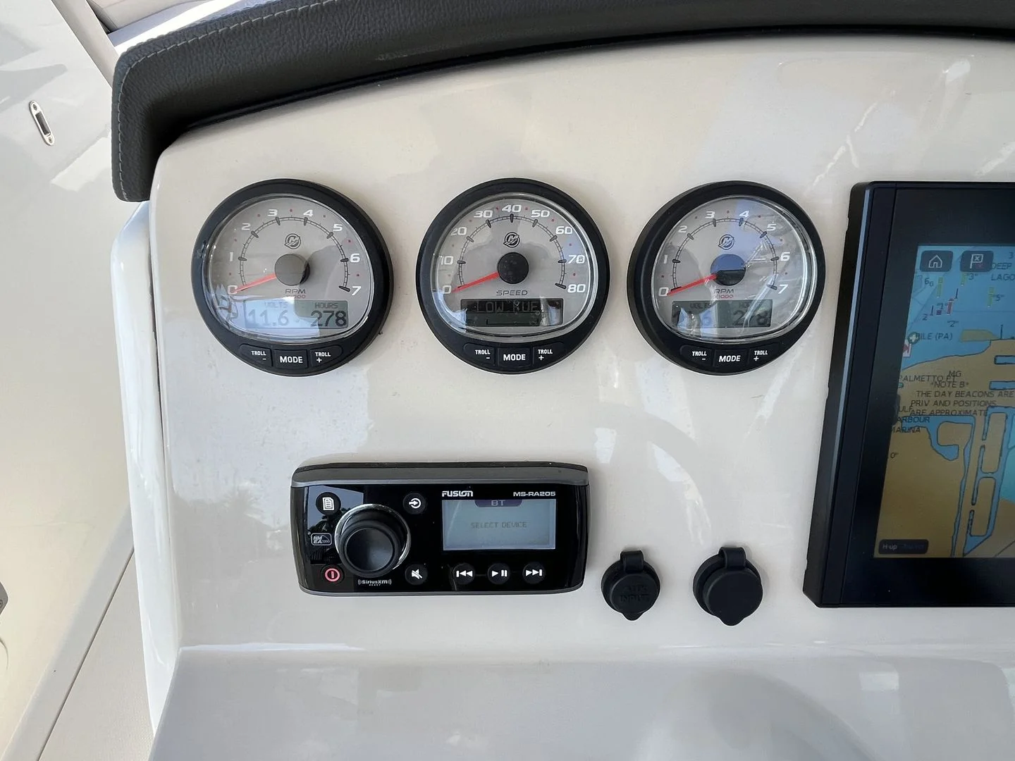2019 Boston Whaler 270 VANTAGE Image Thumbnail #20