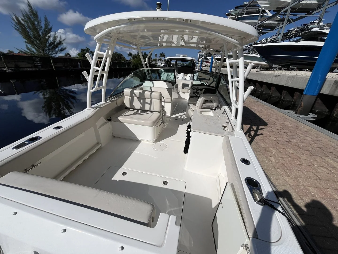 2019 Boston Whaler 270 VANTAGE Image Thumbnail #6