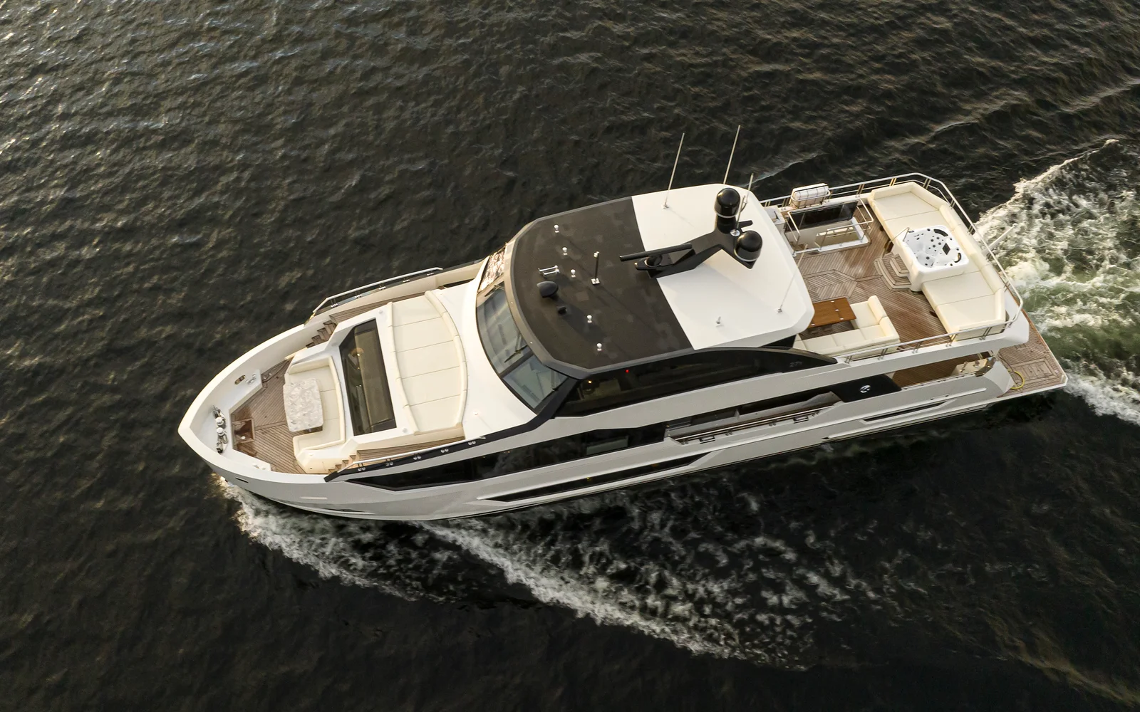 2027 Ocean Alexander 27R Image Thumbnail #5