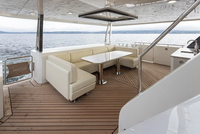 2027 Ocean Alexander 27R Image Thumbnail #8