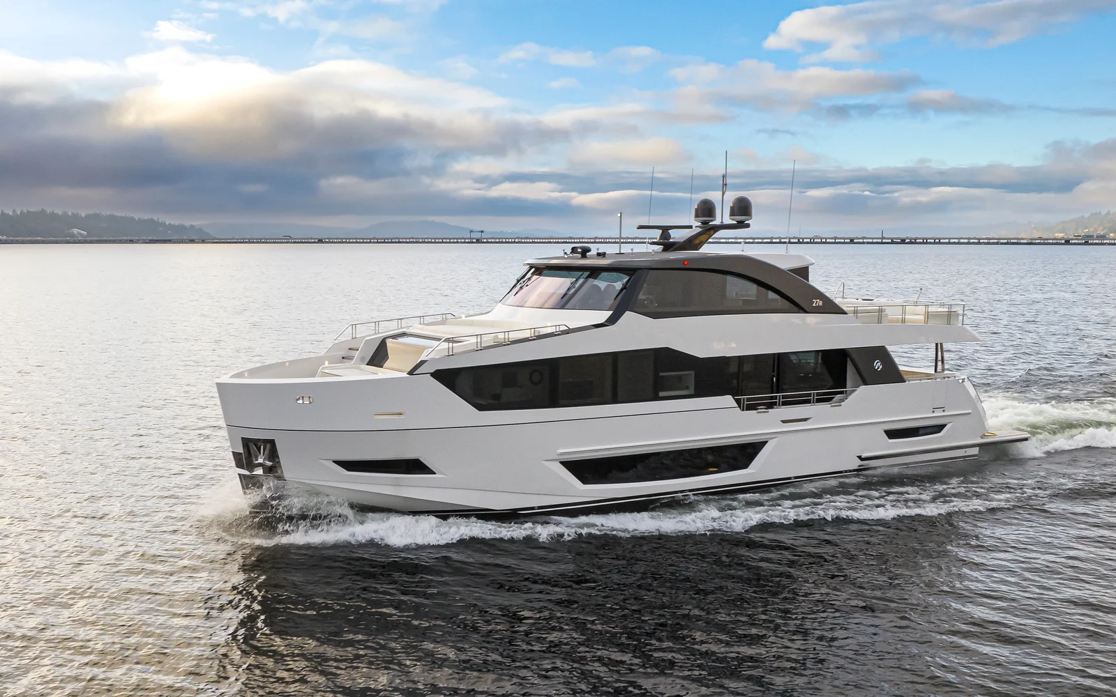 2027 Ocean Alexander 27R Image Thumbnail #2