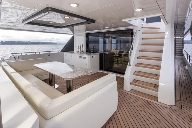 2027 Ocean Alexander 27R Image Thumbnail #9