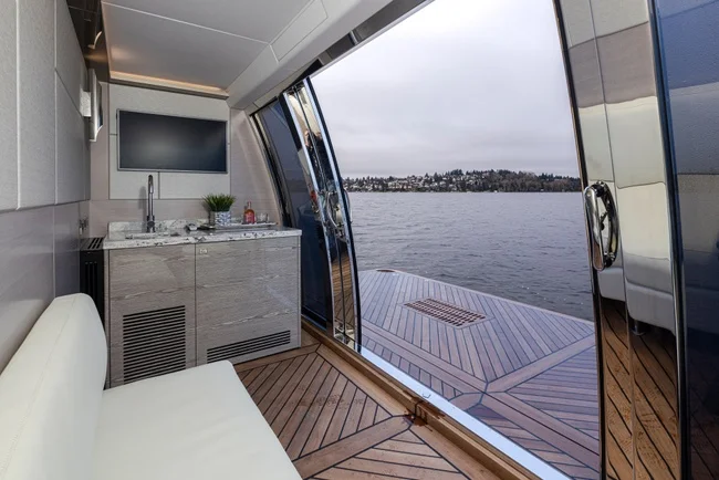 2027 Ocean Alexander 27R Image Thumbnail #13