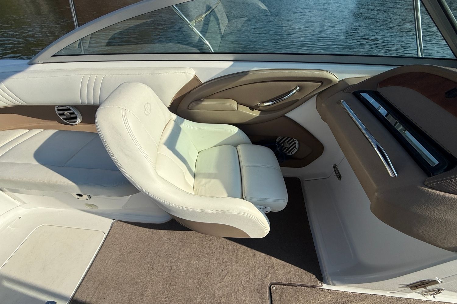 2008 Cobalt 252 Image Thumbnail #23