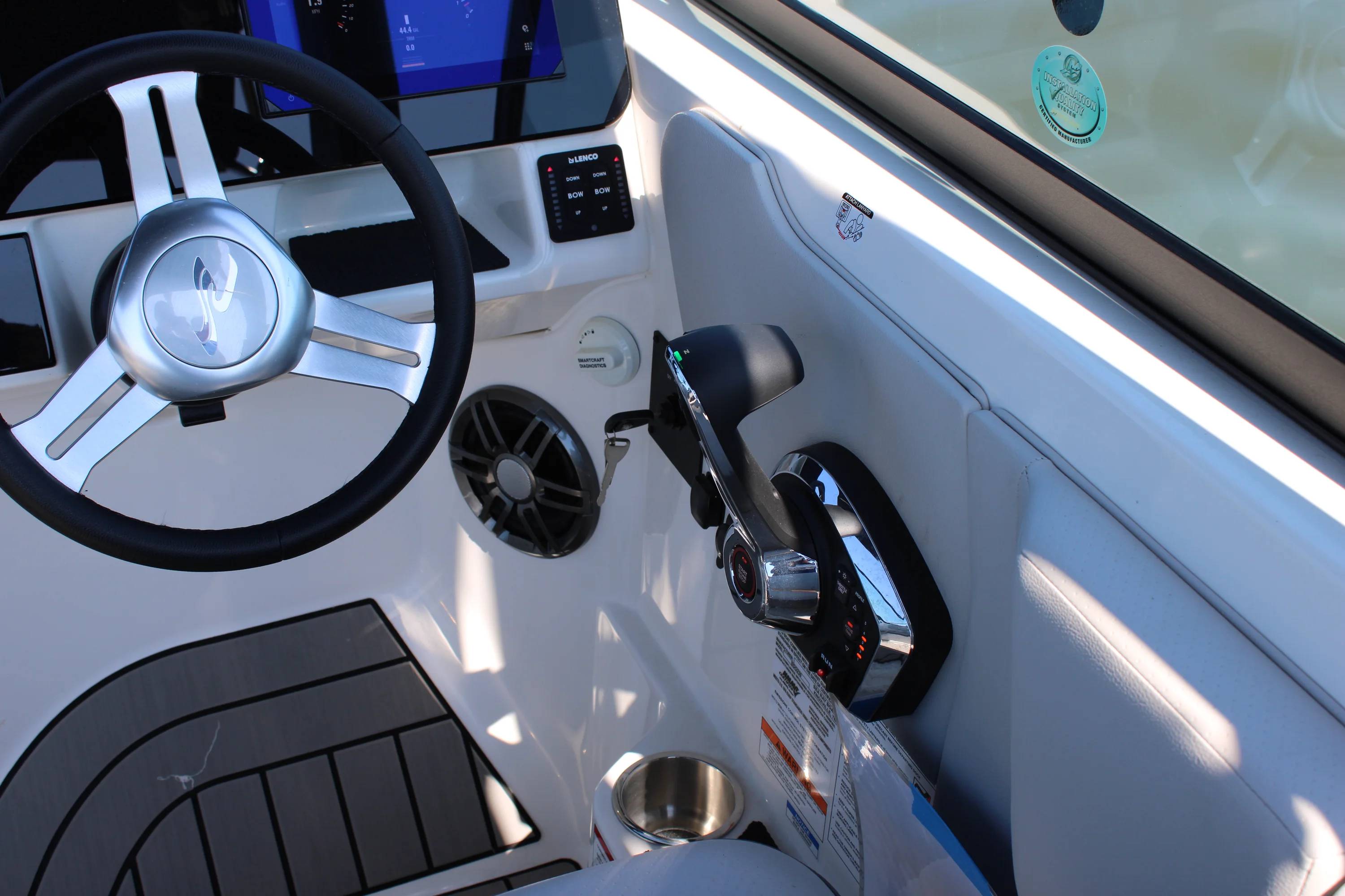 2026 Sea Ray SDX 230 Outboard Image Thumbnail #34