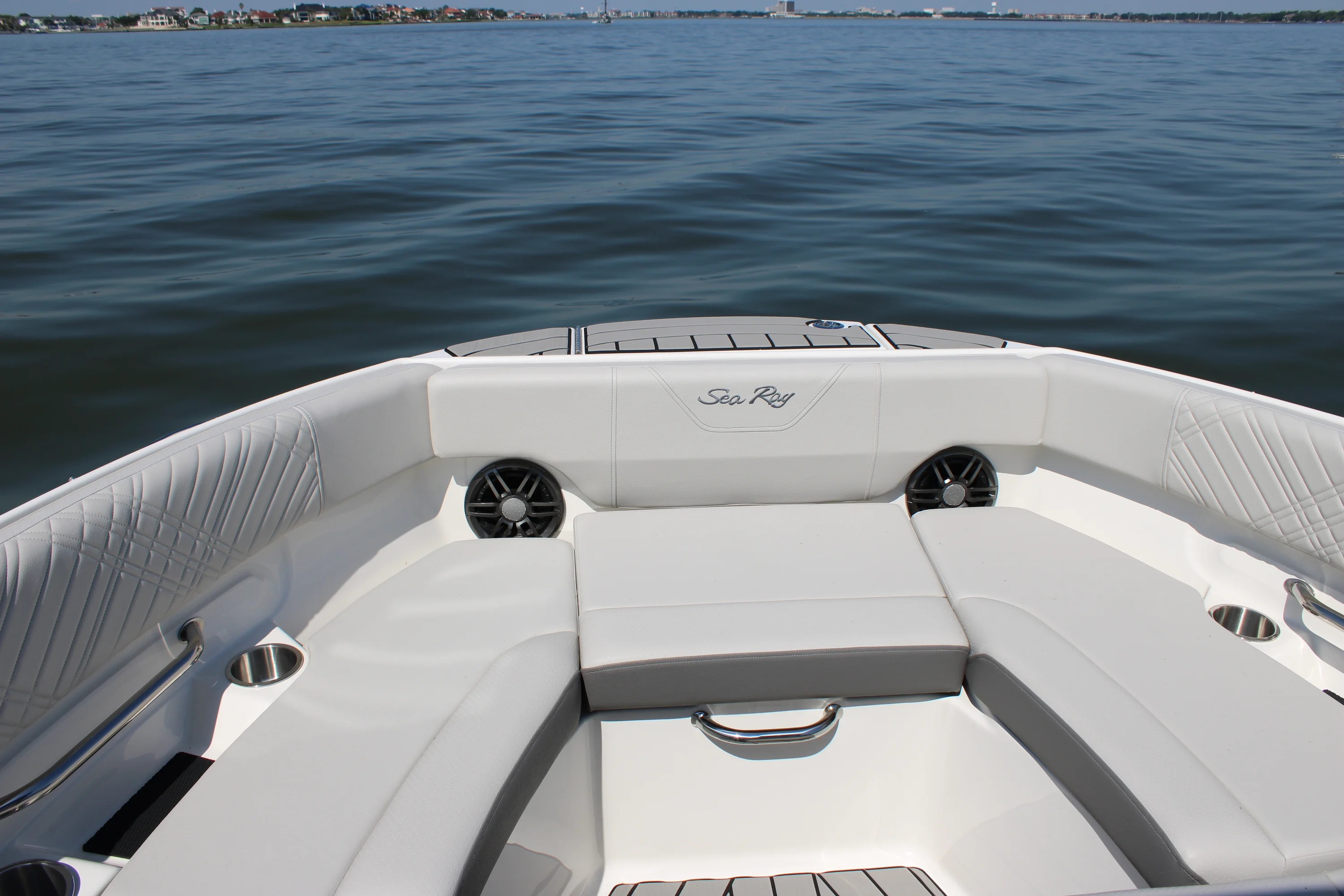 2026 Sea Ray SDX 230 Outboard Image Thumbnail #25