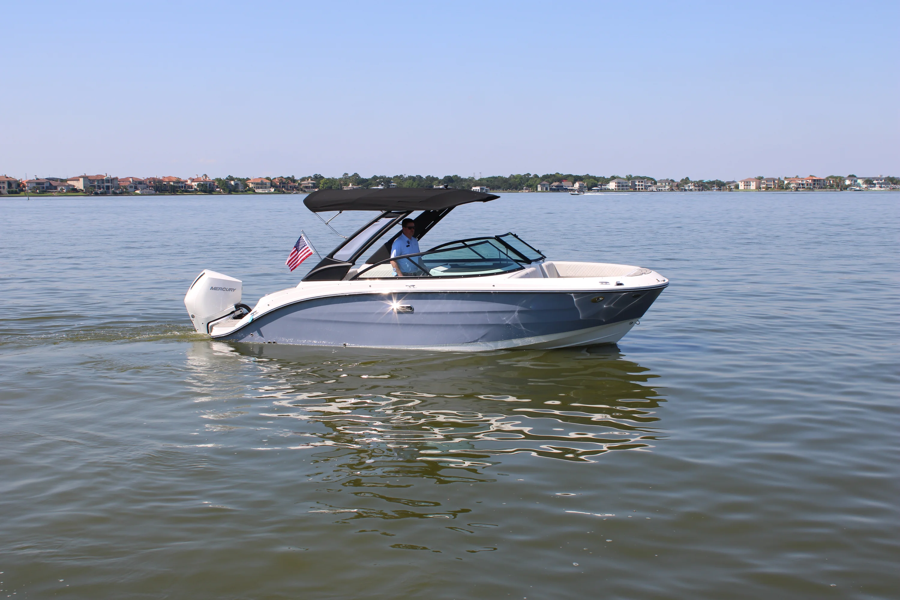 2026 Sea Ray SDX 230 Outboard Image Thumbnail #11