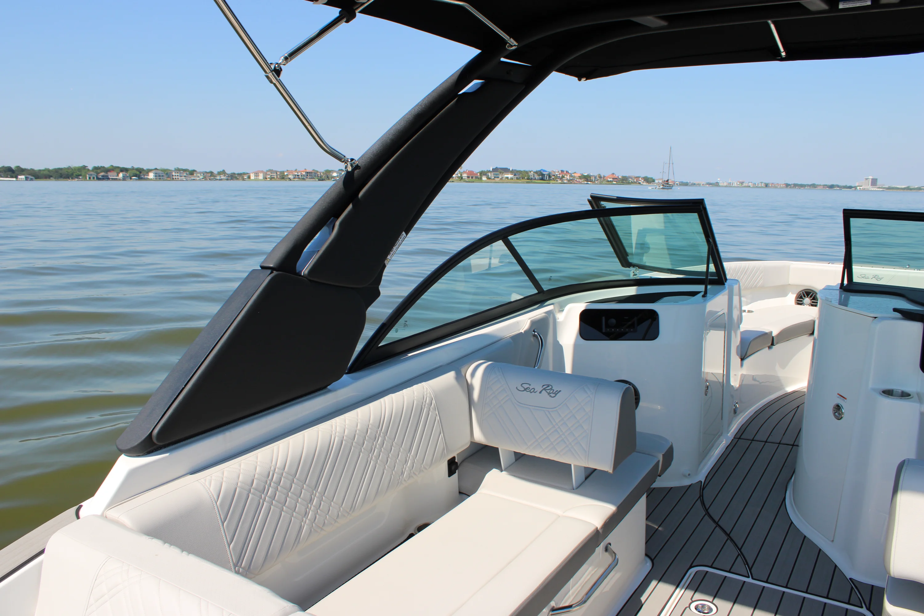 2026 Sea Ray SDX 230 Outboard Image Thumbnail #37