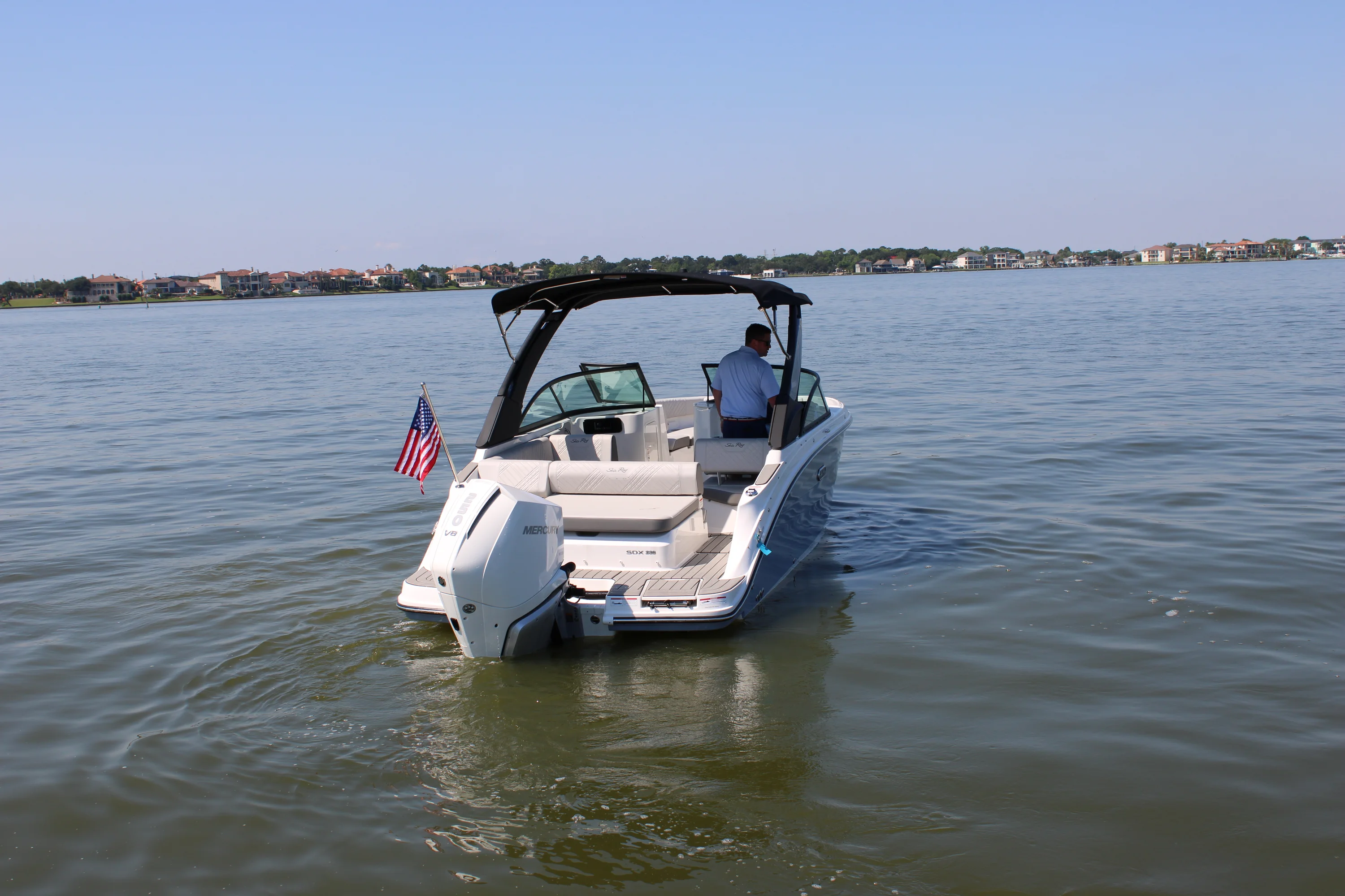 2026 Sea Ray SDX 230 Outboard Image Thumbnail #6