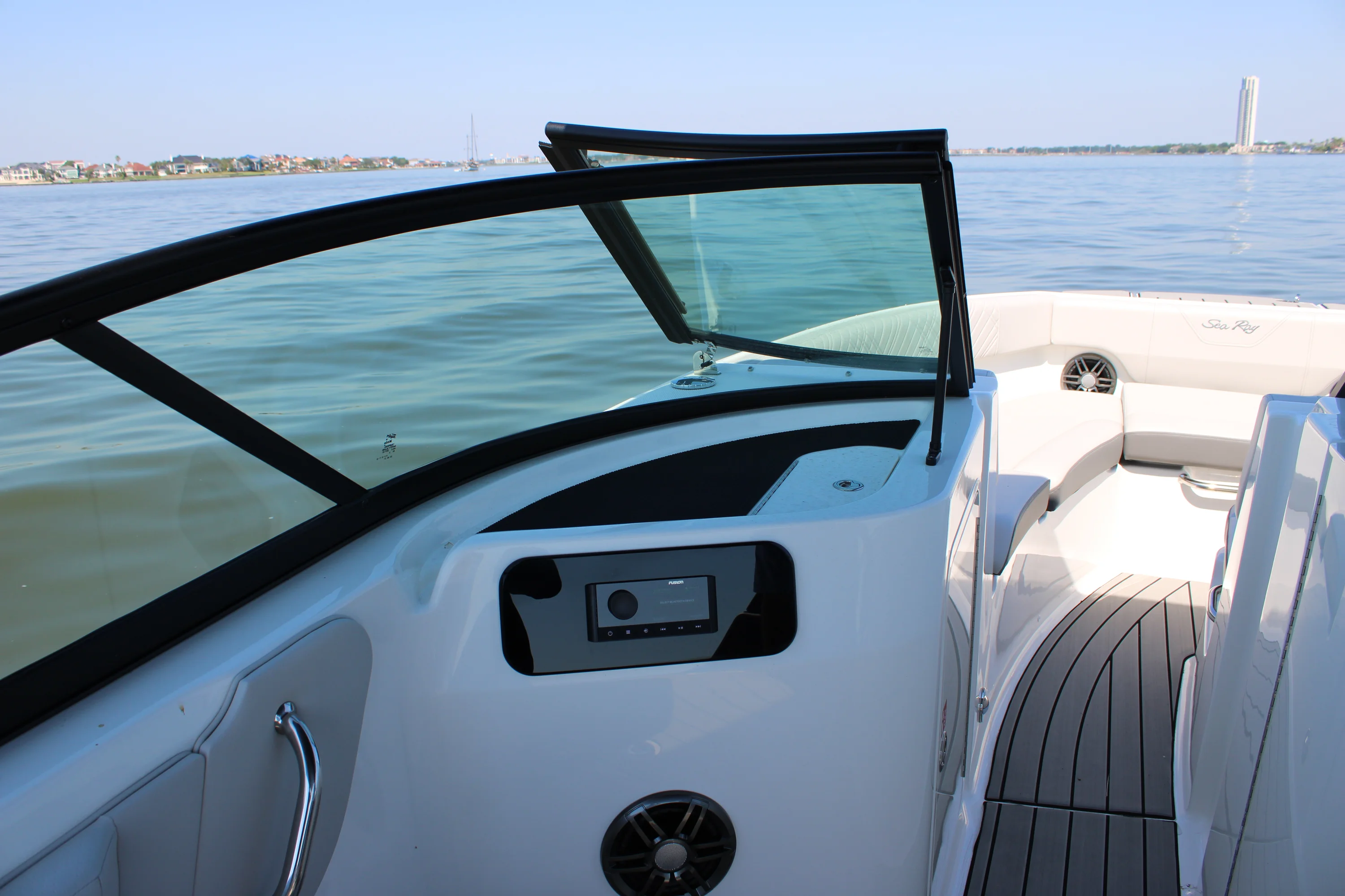 2026 Sea Ray SDX 230 Outboard Image Thumbnail #28