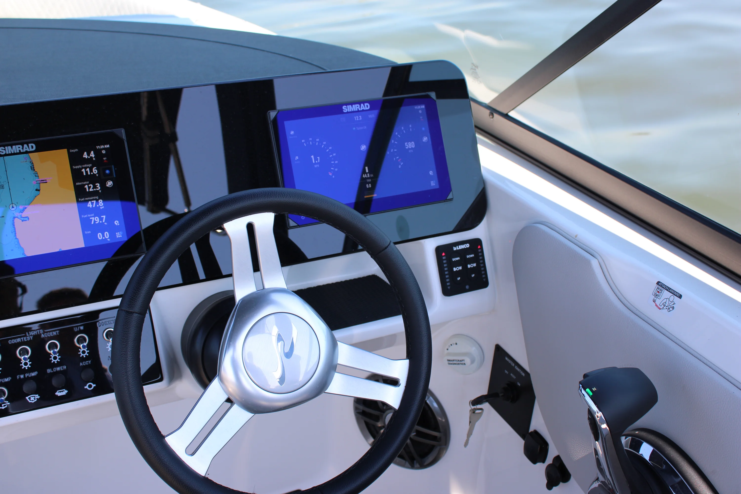 2026 Sea Ray SDX 230 Outboard Image Thumbnail #32