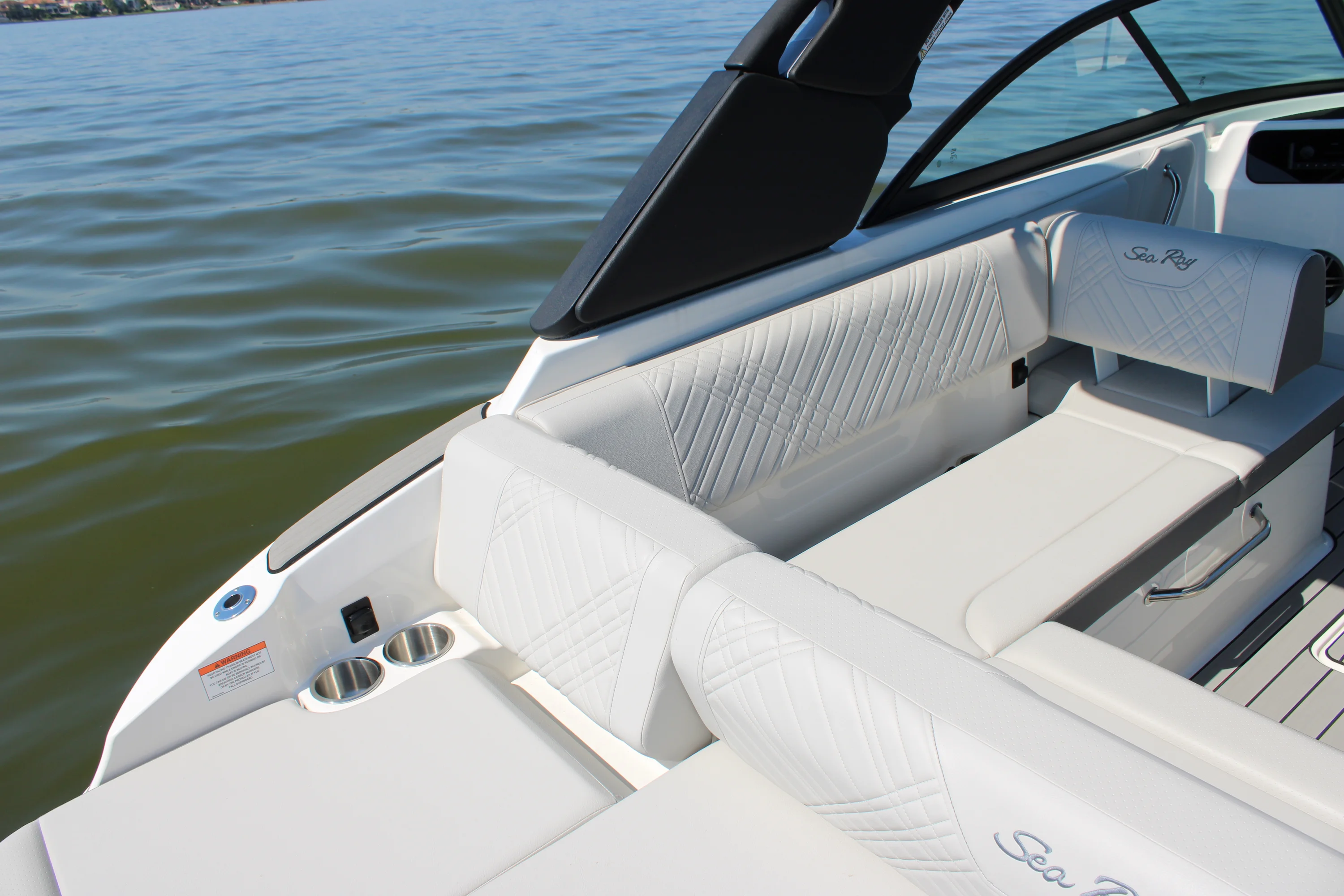 2026 Sea Ray SDX 230 Outboard Image Thumbnail #39
