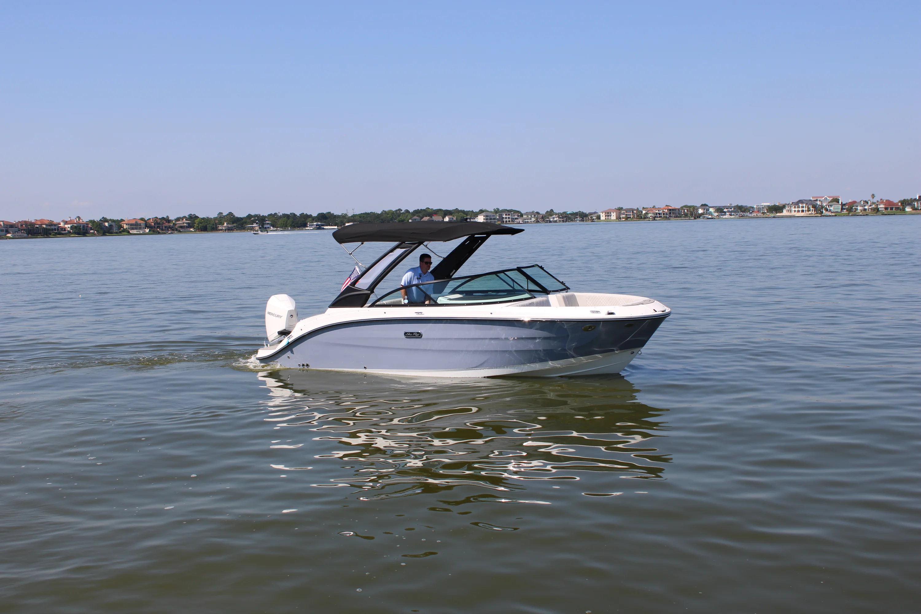 2026 Sea Ray SDX 230 Outboard Image Thumbnail #12