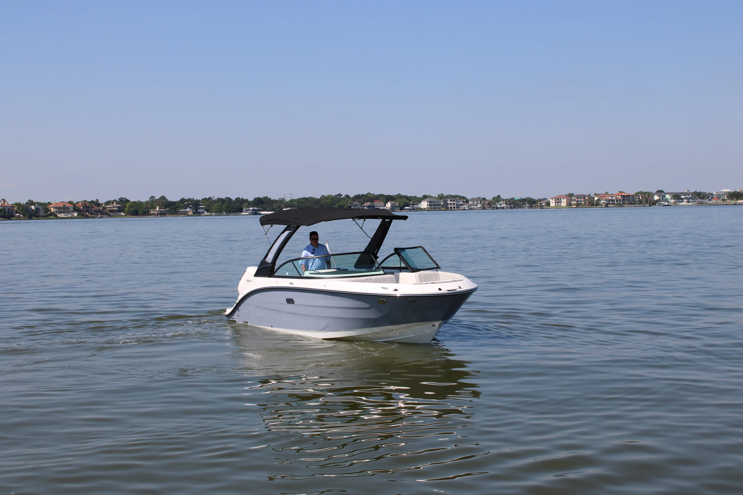 2026 Sea Ray SDX 230 Outboard Image Thumbnail #15