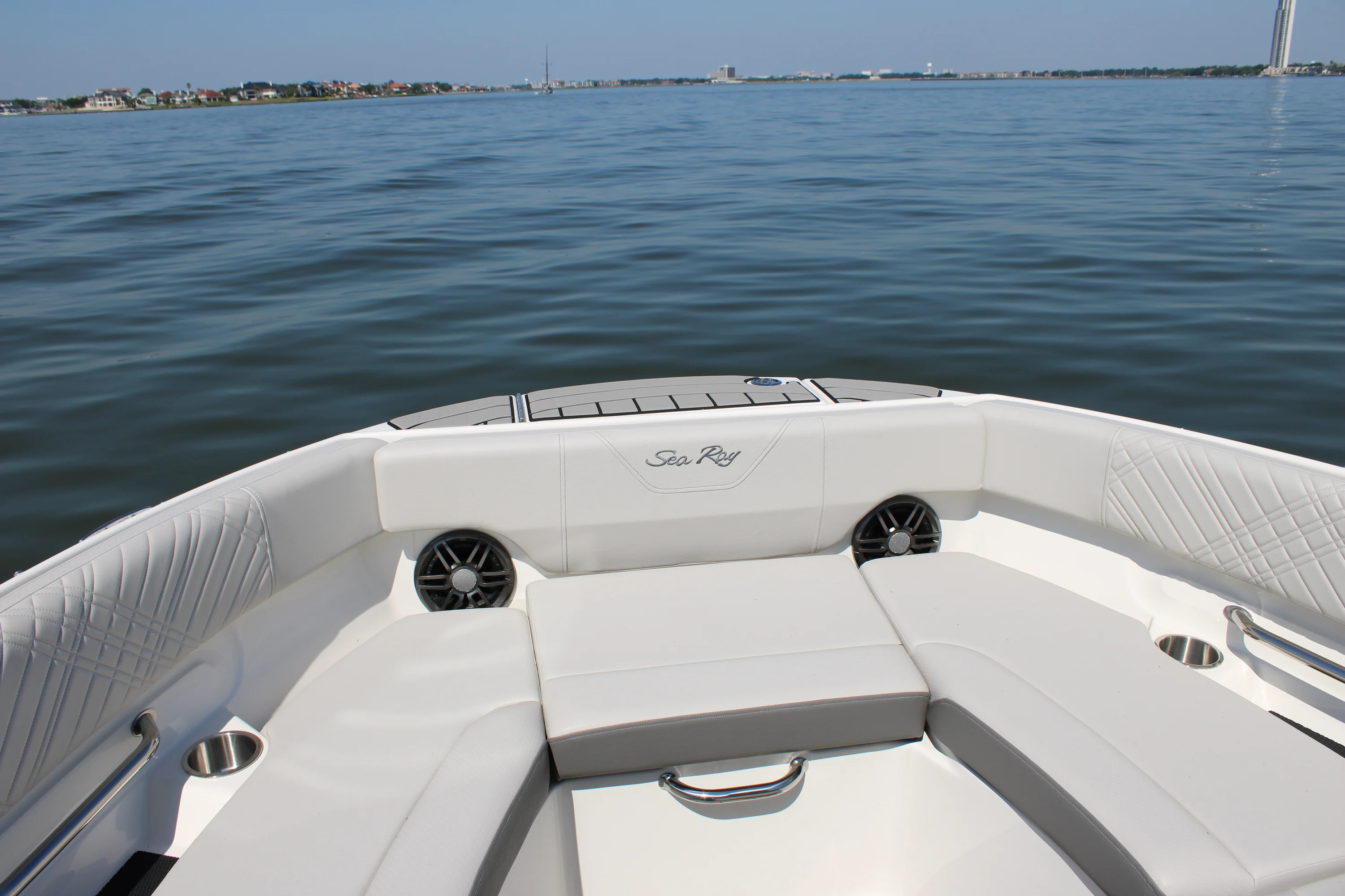 2026 Sea Ray SDX 230 Outboard Image Thumbnail #22