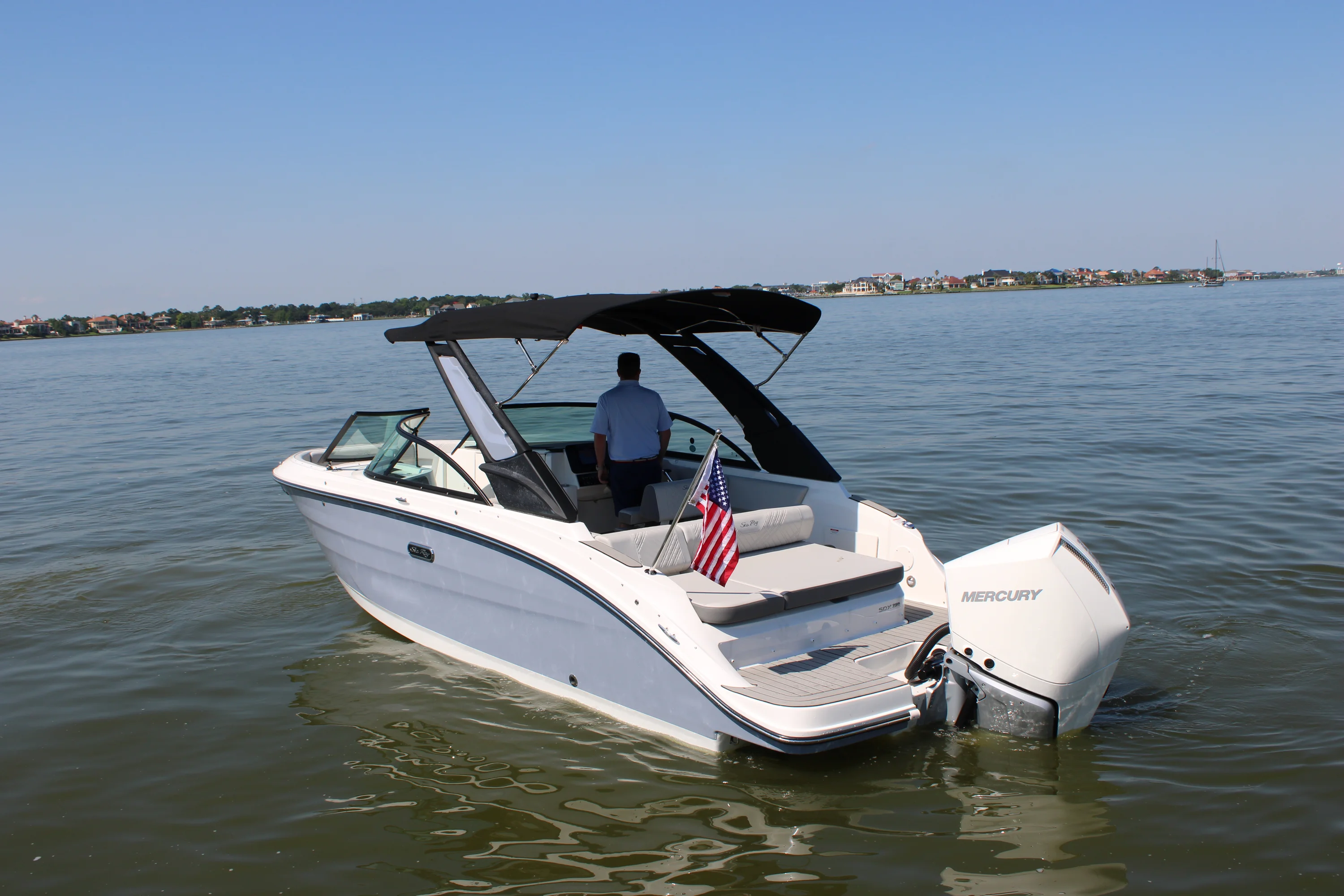 2026 Sea Ray SDX 230 Outboard Image Thumbnail #2