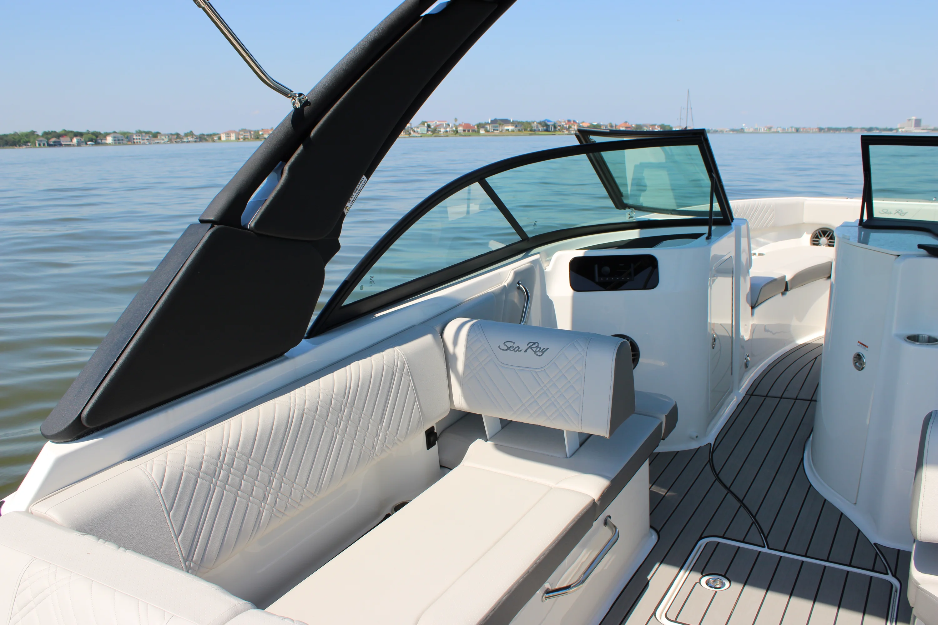 2026 Sea Ray SDX 230 Outboard Image Thumbnail #47