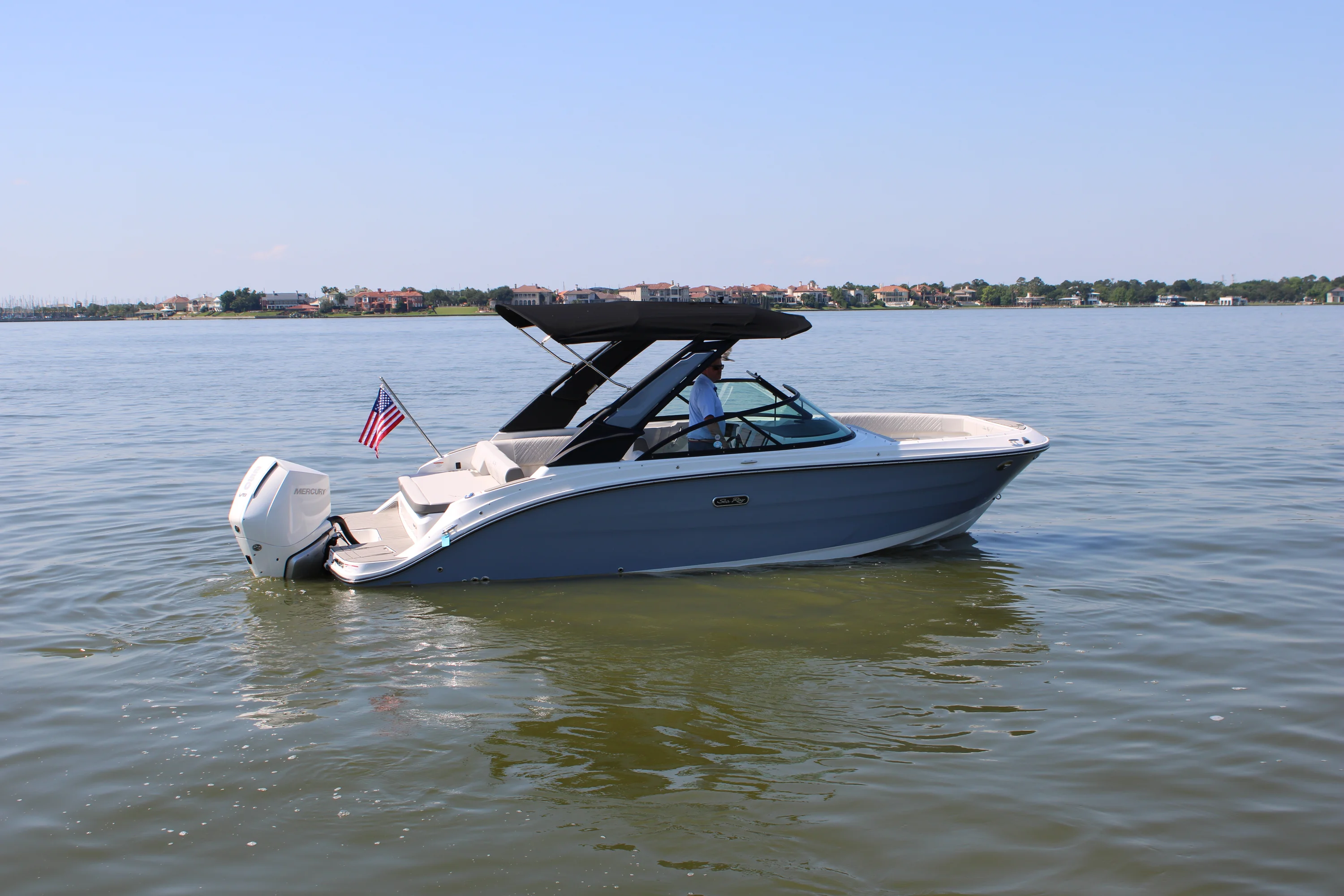 2026 Sea Ray SDX 230 Outboard Image Thumbnail #10