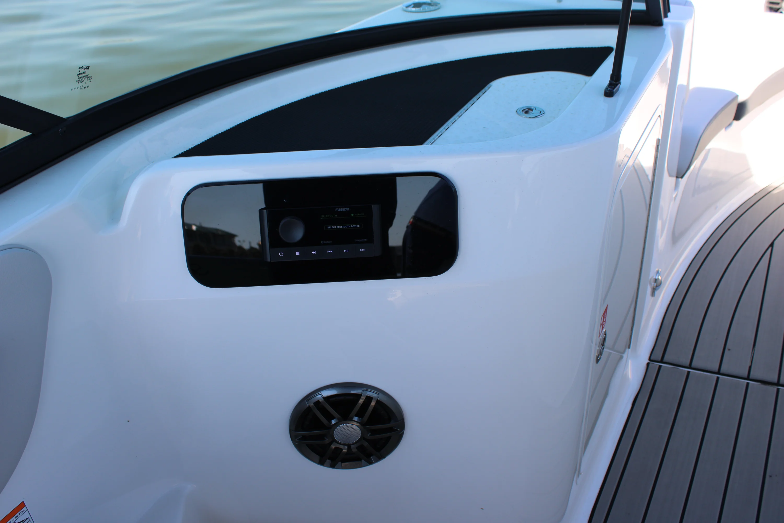 2026 Sea Ray SDX 230 Outboard Image Thumbnail #36