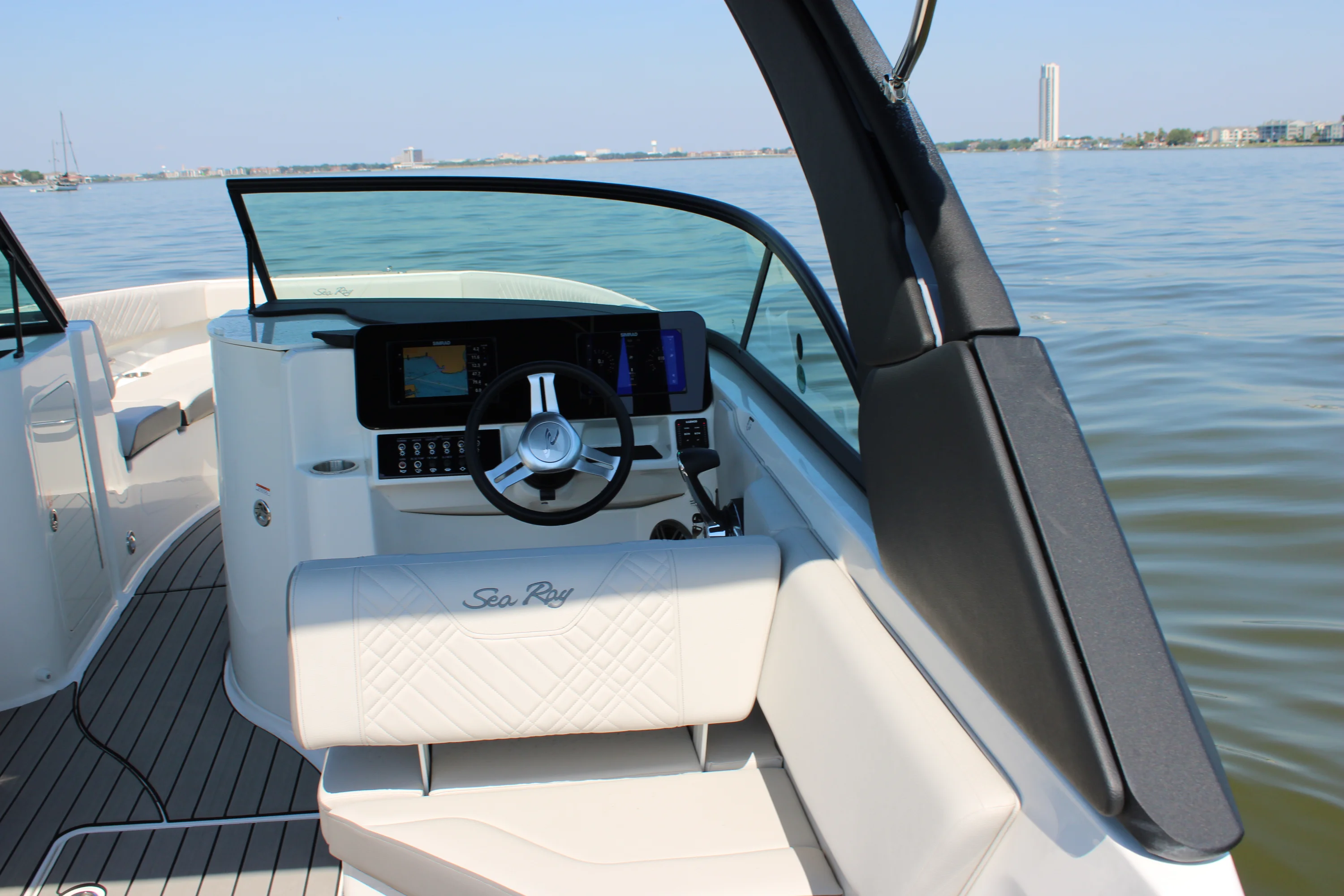 2026 Sea Ray SDX 230 Outboard Image Thumbnail #48