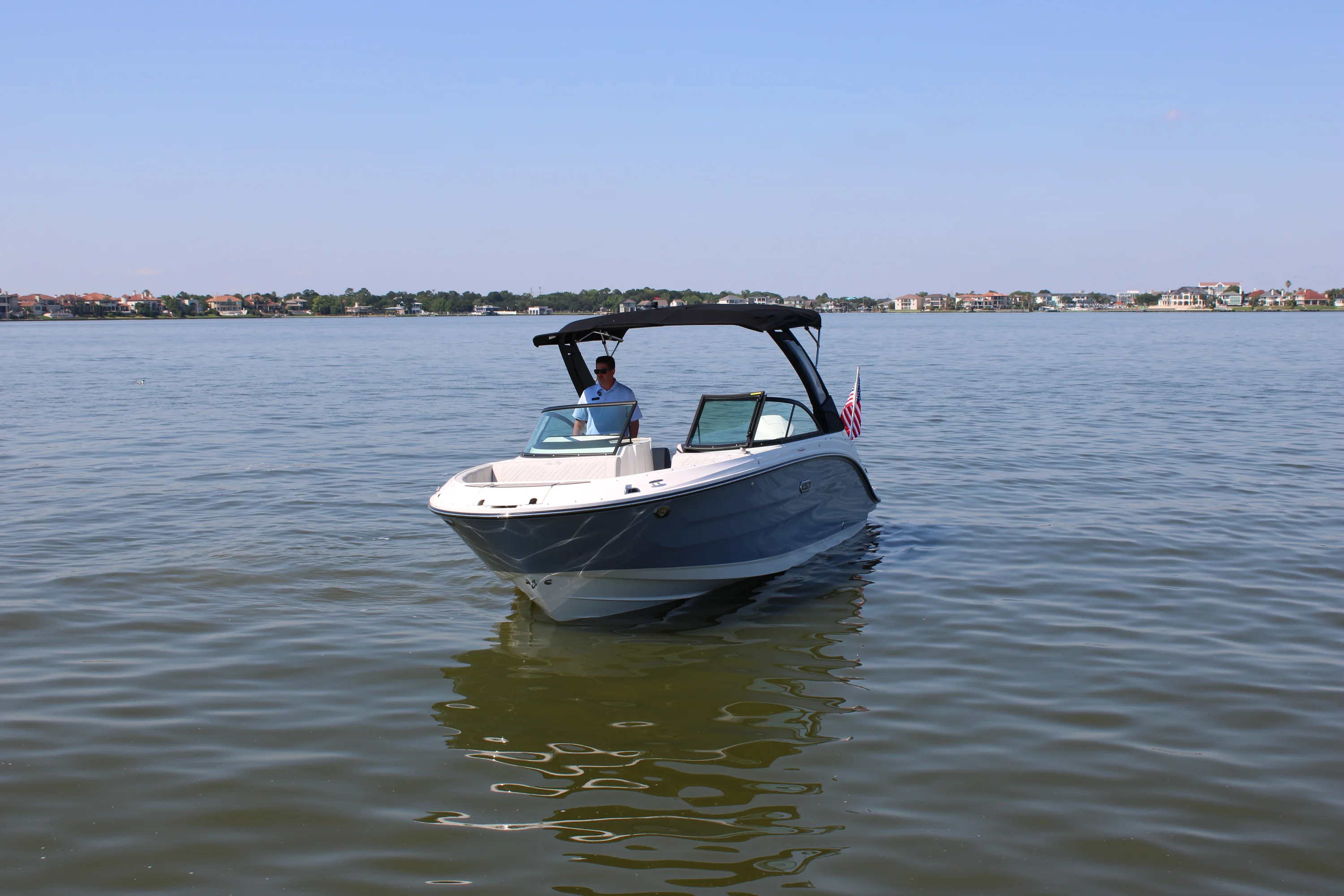 2026 Sea Ray SDX 230 Outboard Image Thumbnail #19