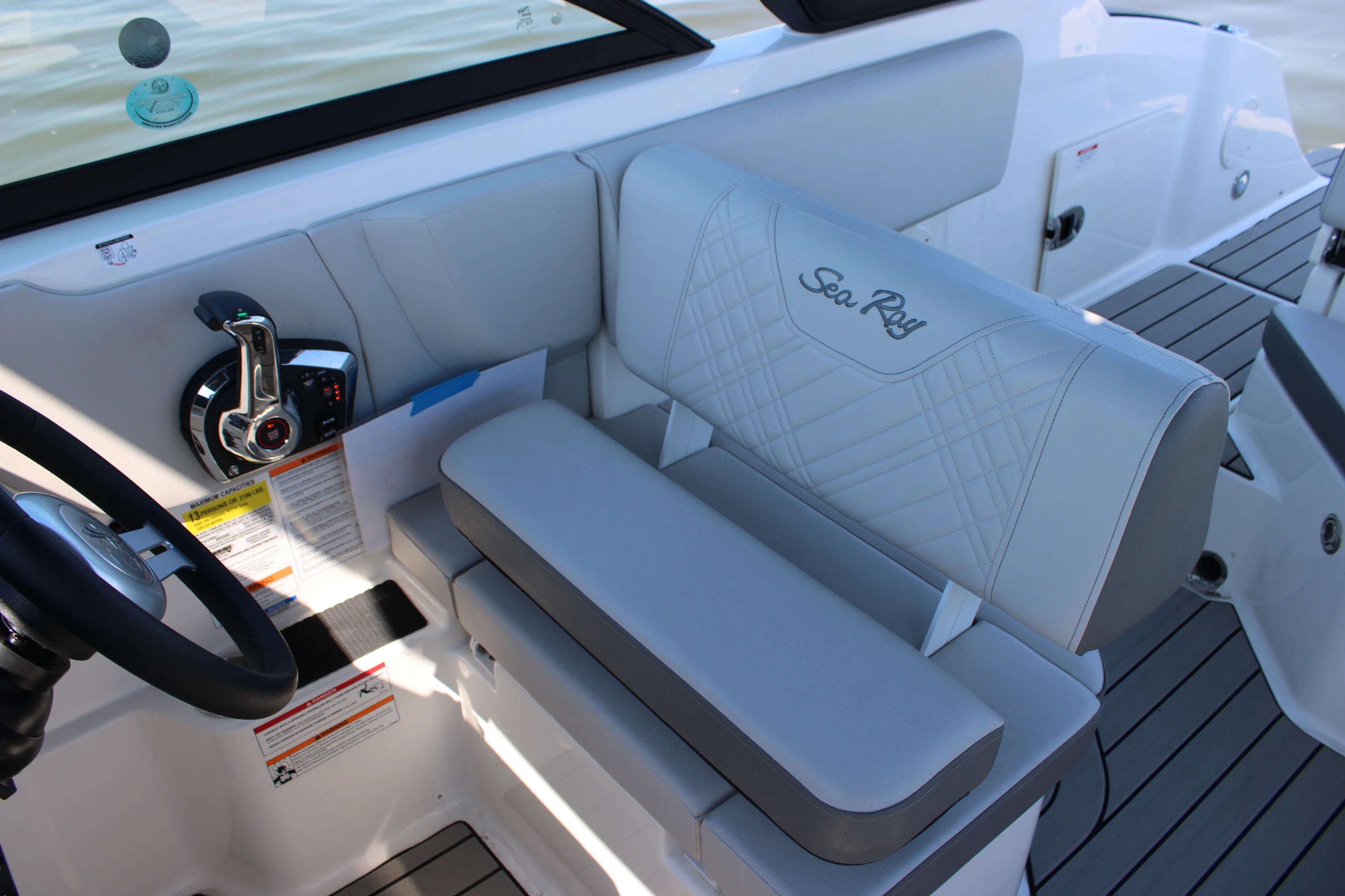 2026 Sea Ray SDX 230 Outboard Image Thumbnail #72