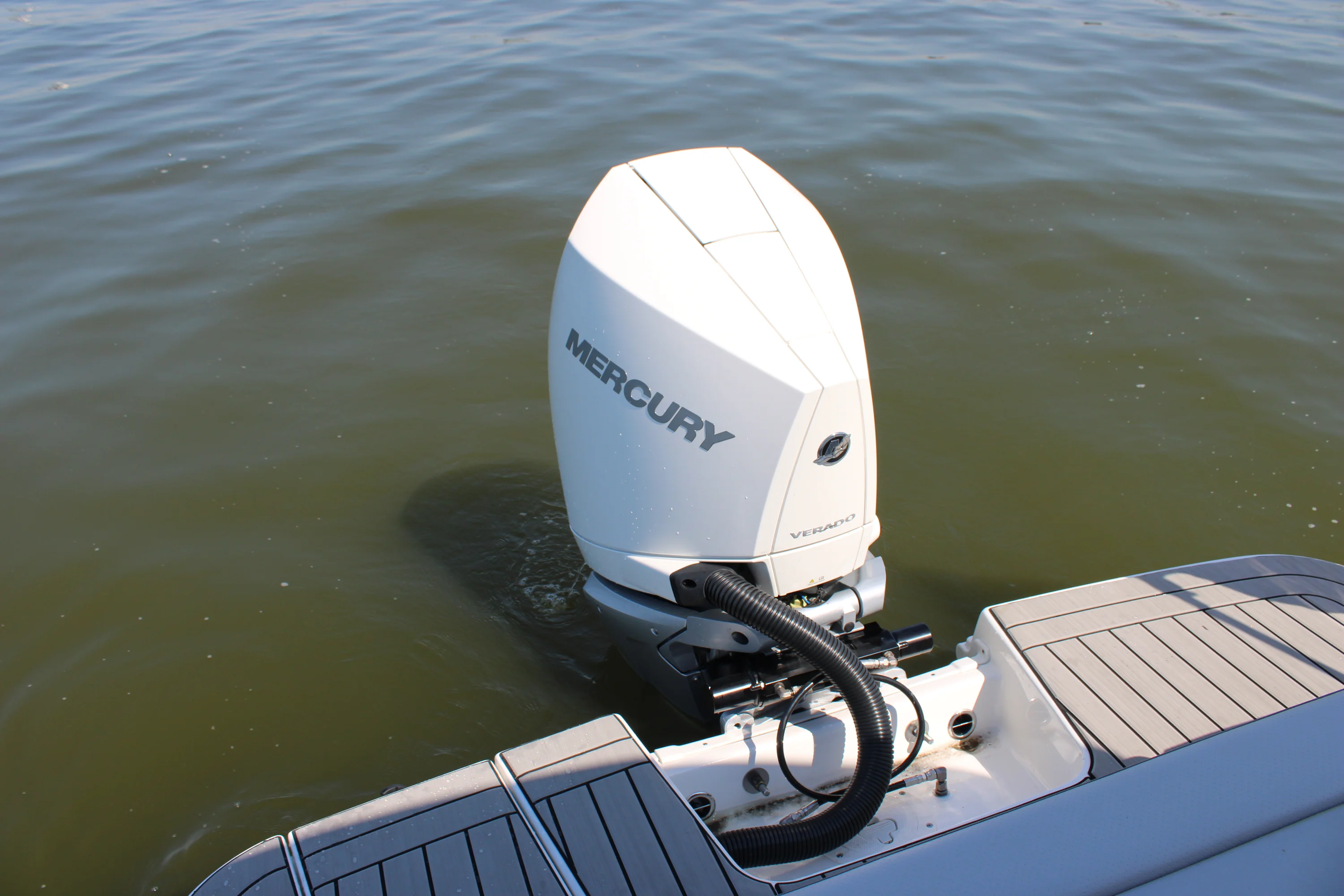 2026 Sea Ray SDX 230 Outboard Image Thumbnail #65