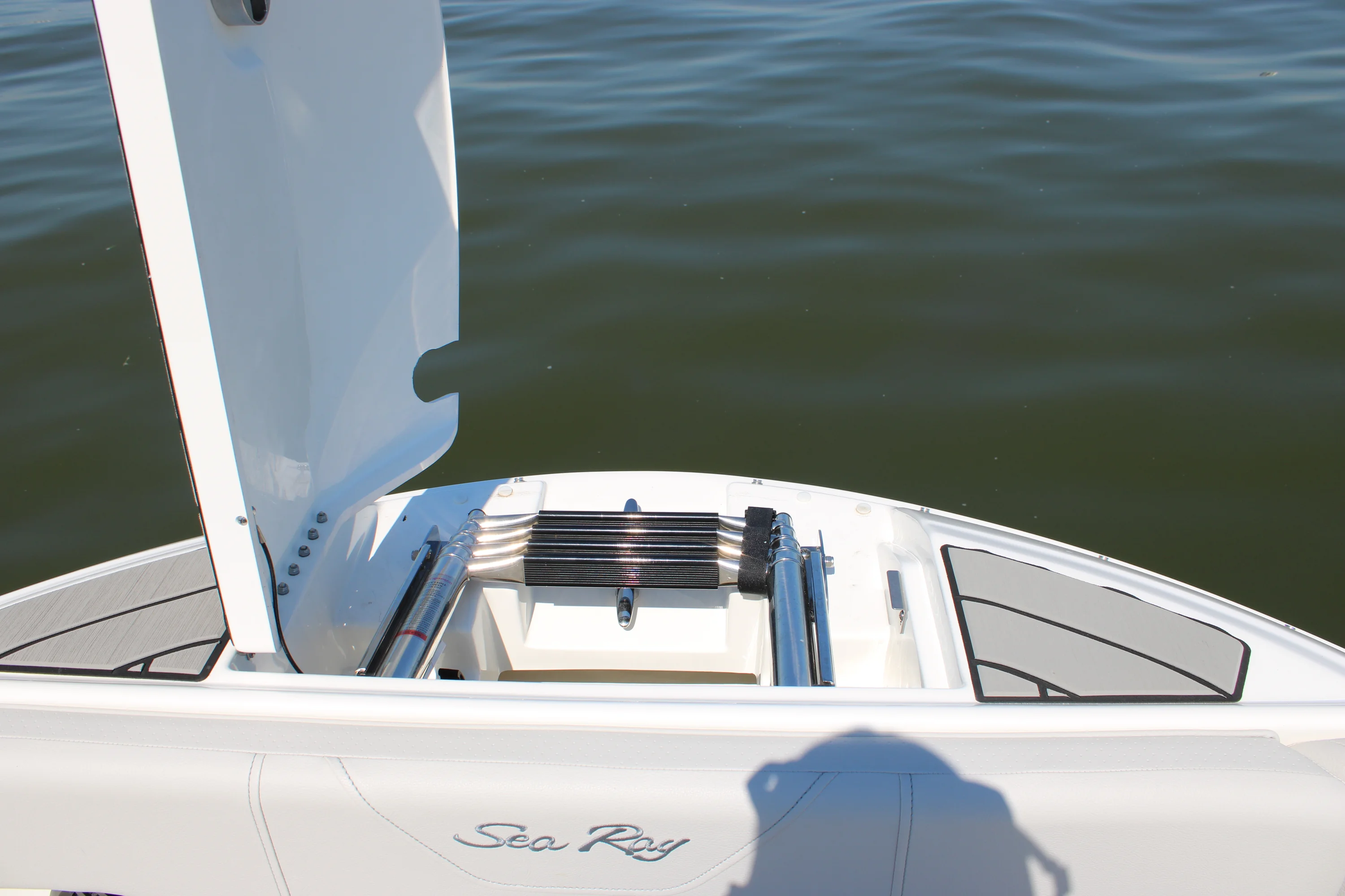 2026 Sea Ray SDX 230 Outboard Image Thumbnail #31