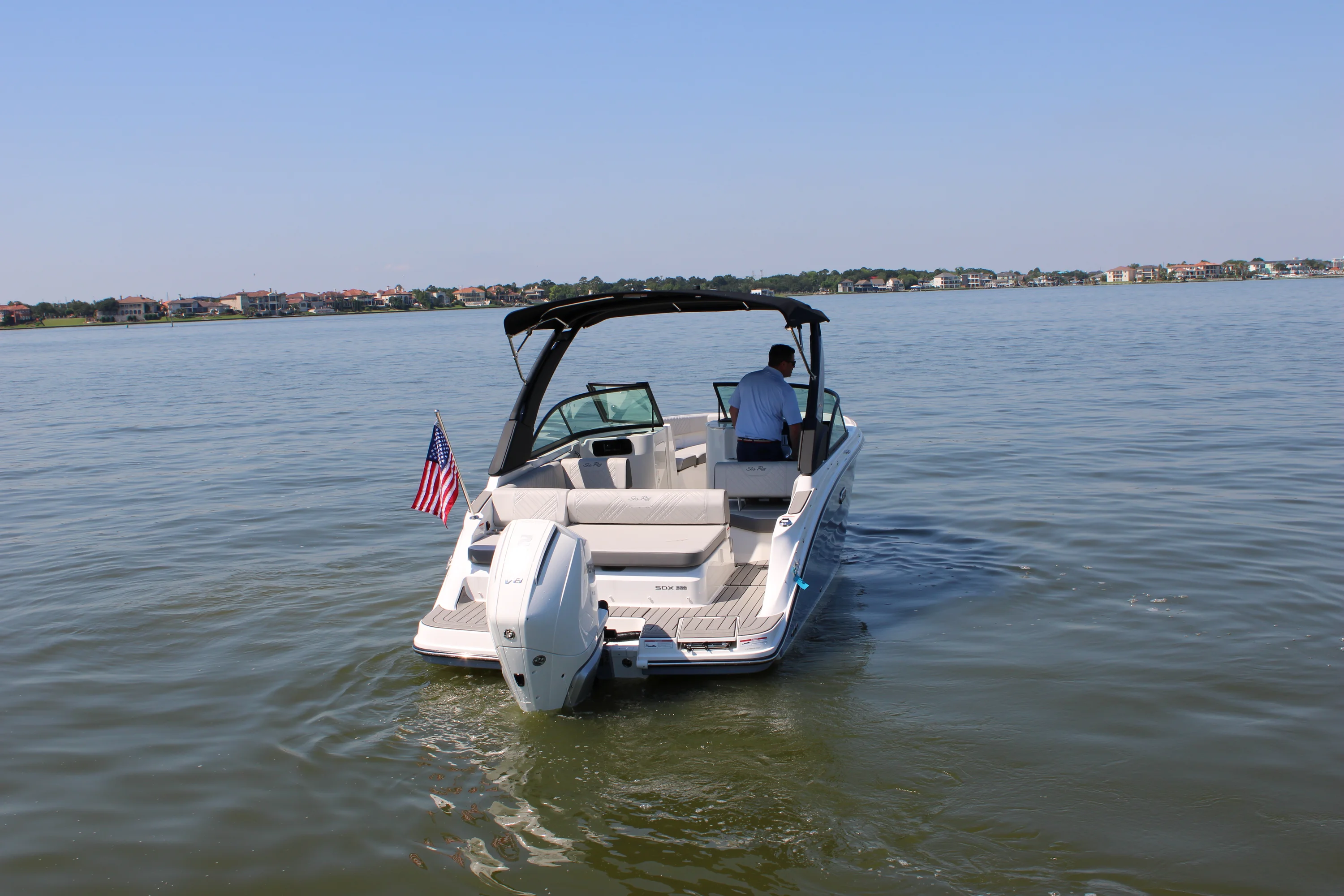 2026 Sea Ray SDX 230 Outboard Image Thumbnail #5