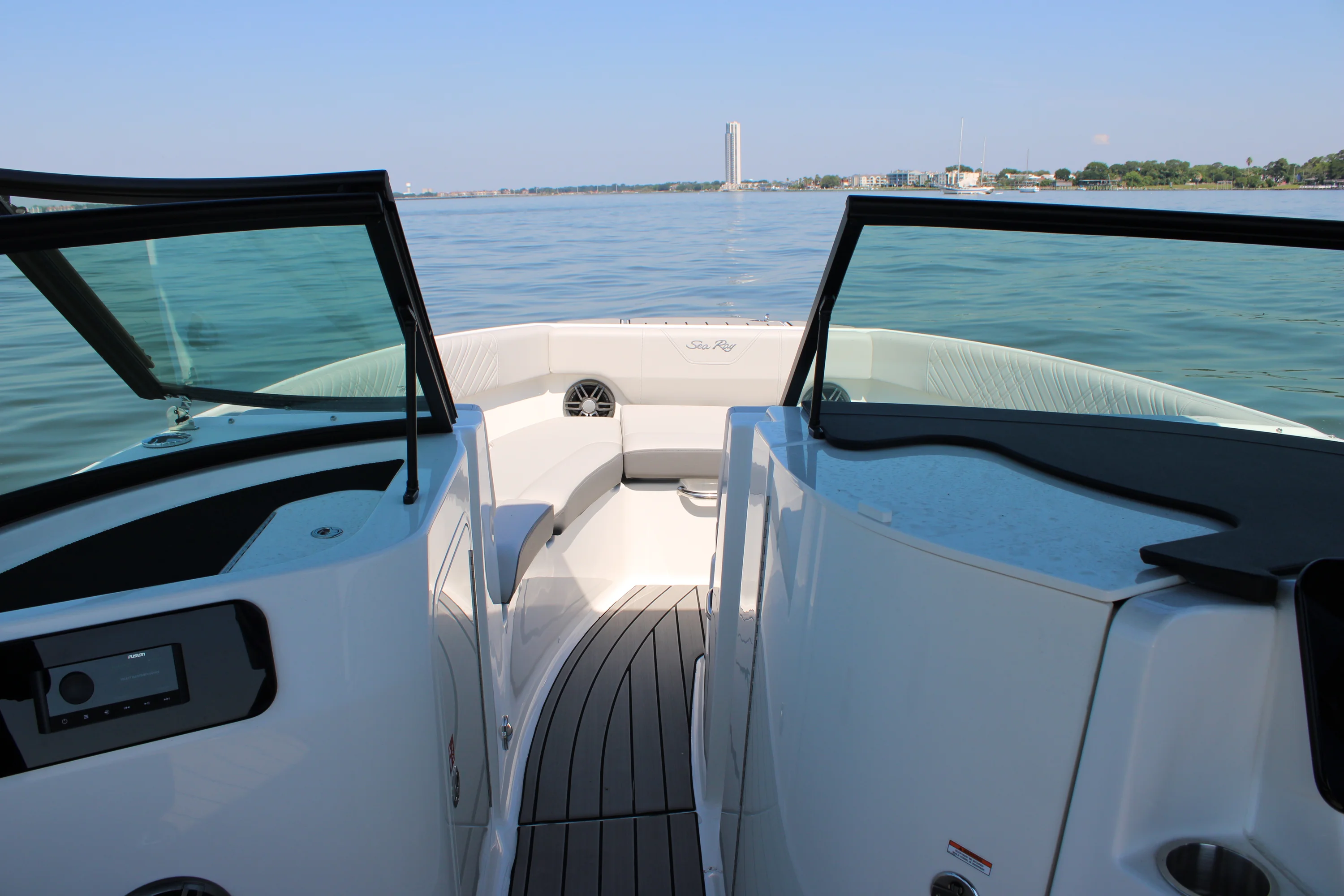2026 Sea Ray SDX 230 Outboard Image Thumbnail #27