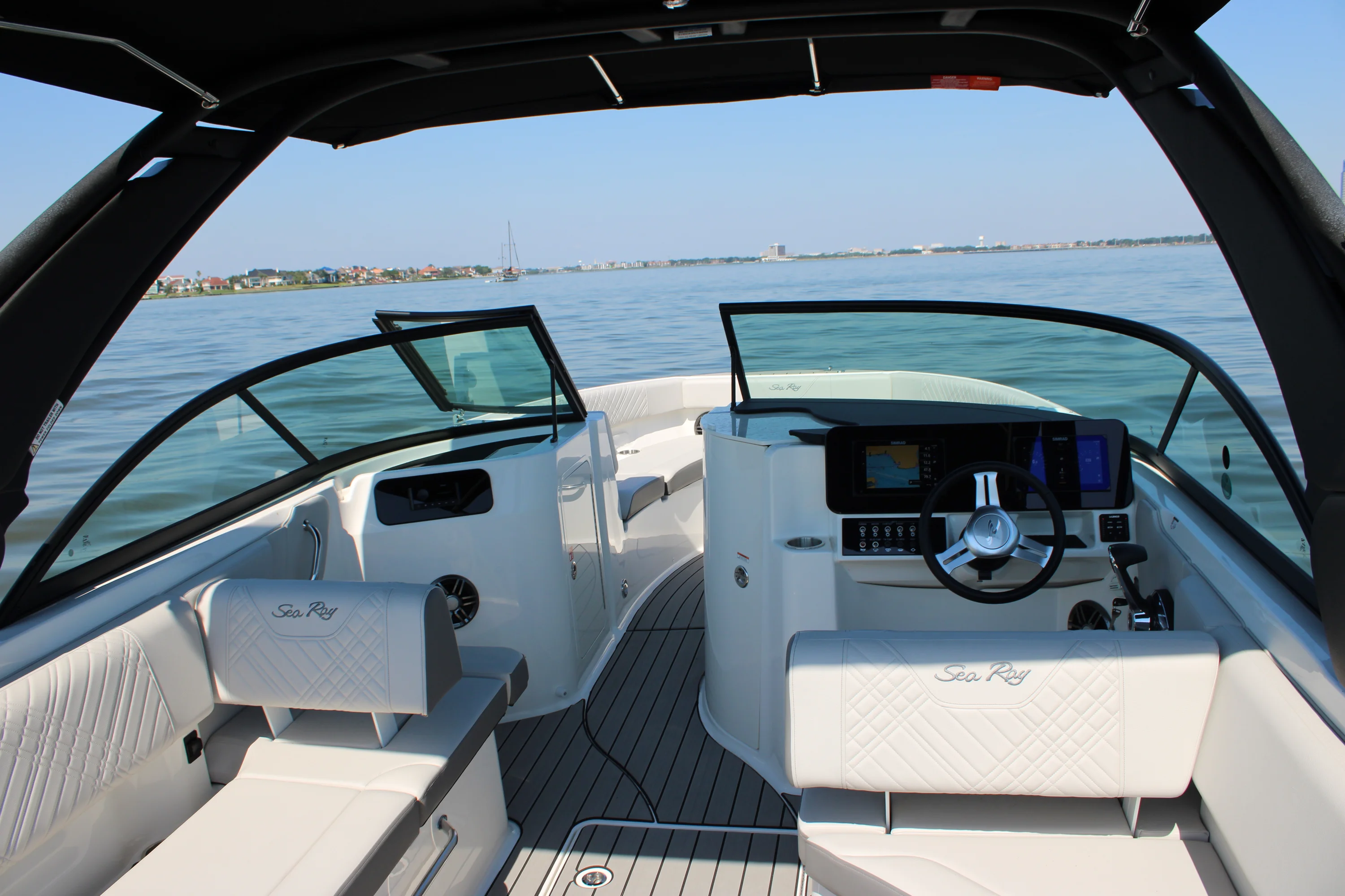 2026 Sea Ray SDX 230 Outboard Image Thumbnail #40