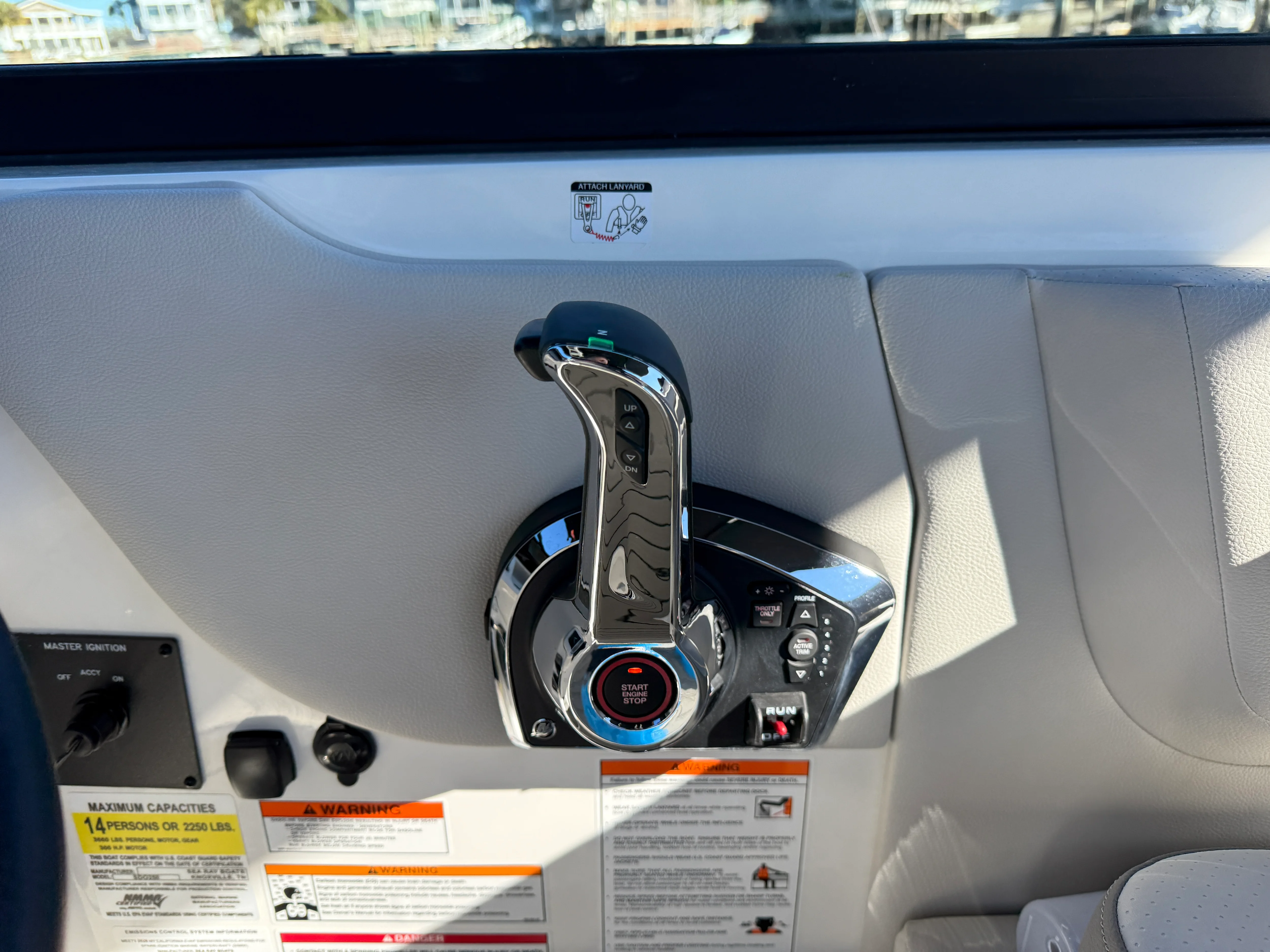 2026 Sea Ray SDX 250 Outboard Image Thumbnail #16