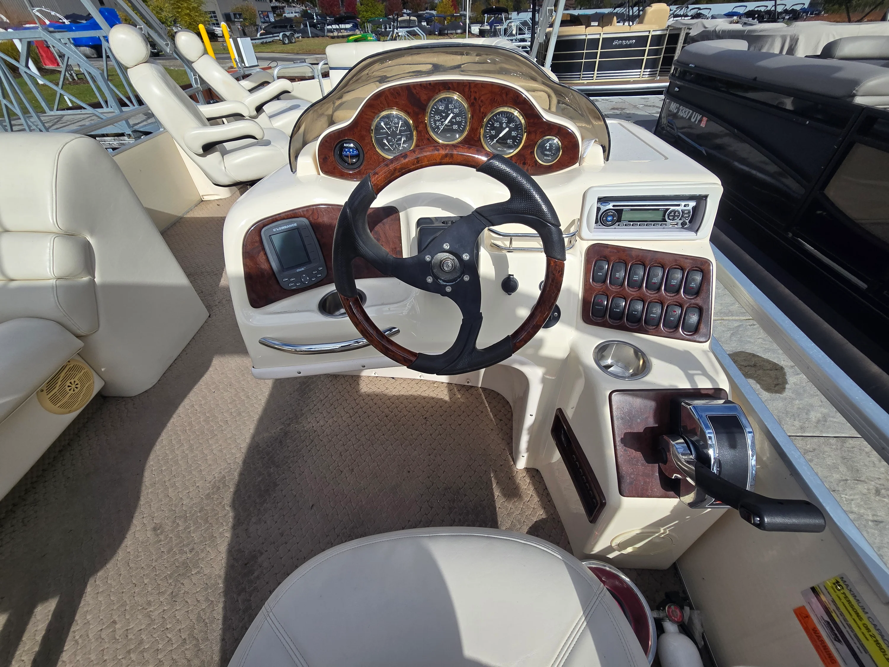 2005 Sanpan 2500 FE Image Thumbnail #8