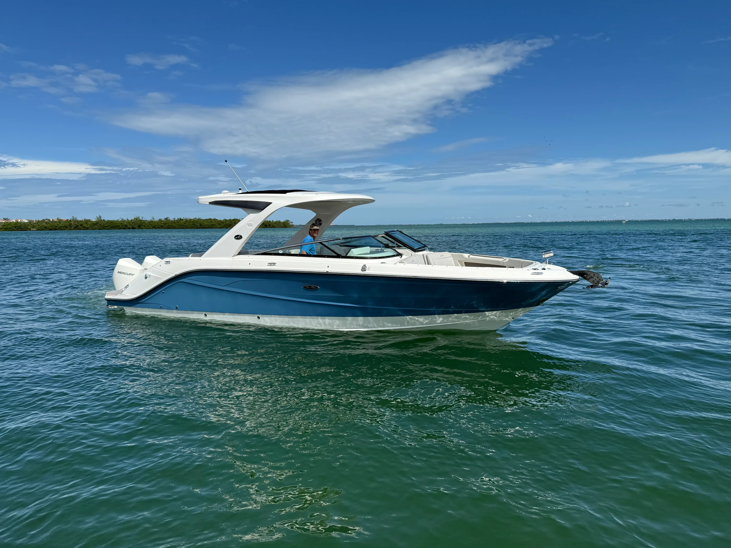 2024 Sea Ray 310 SLX OUTBOARD Image Thumbnail #3