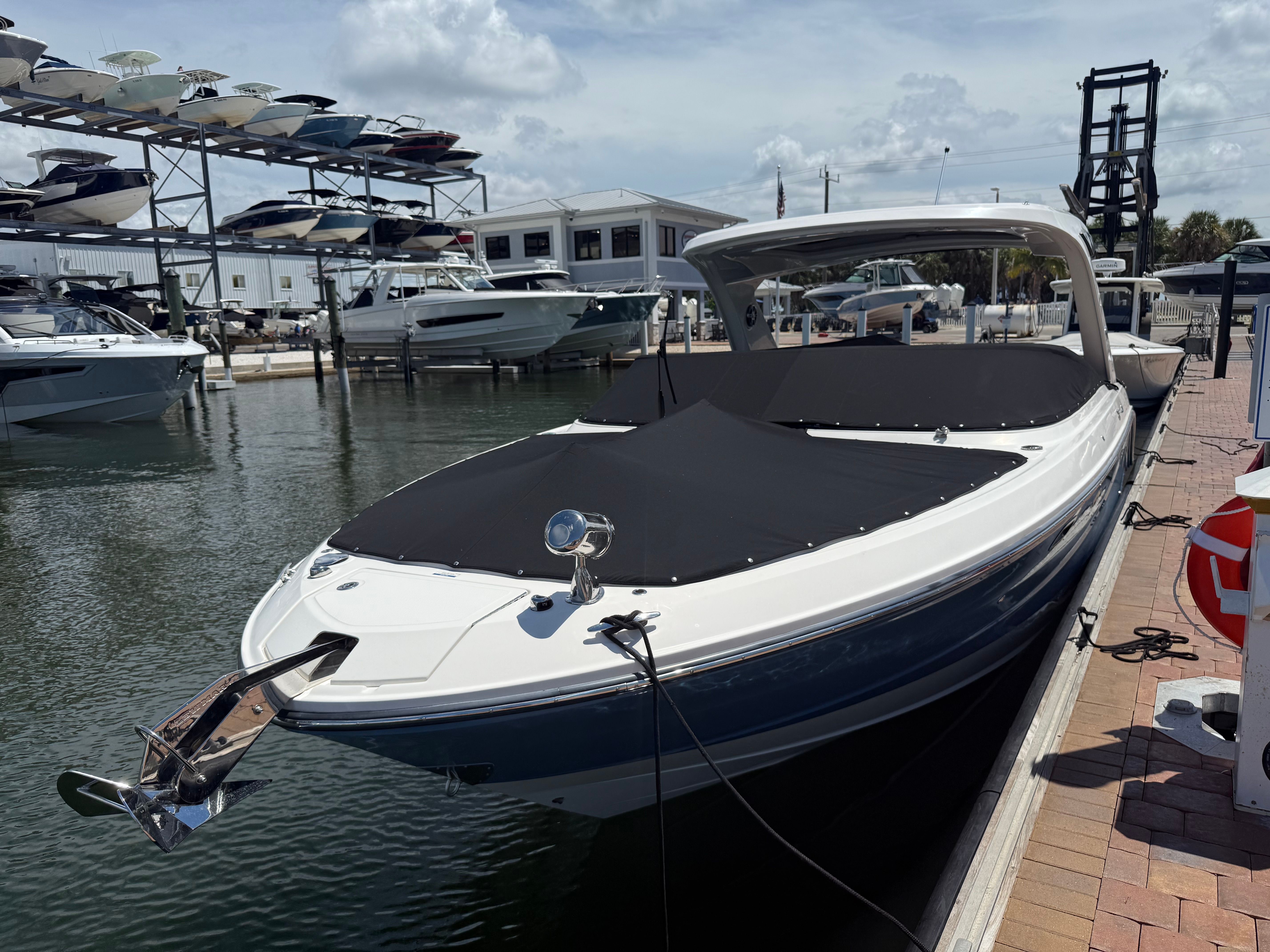 2024 Sea Ray 310 SLX OUTBOARD Image Thumbnail #25