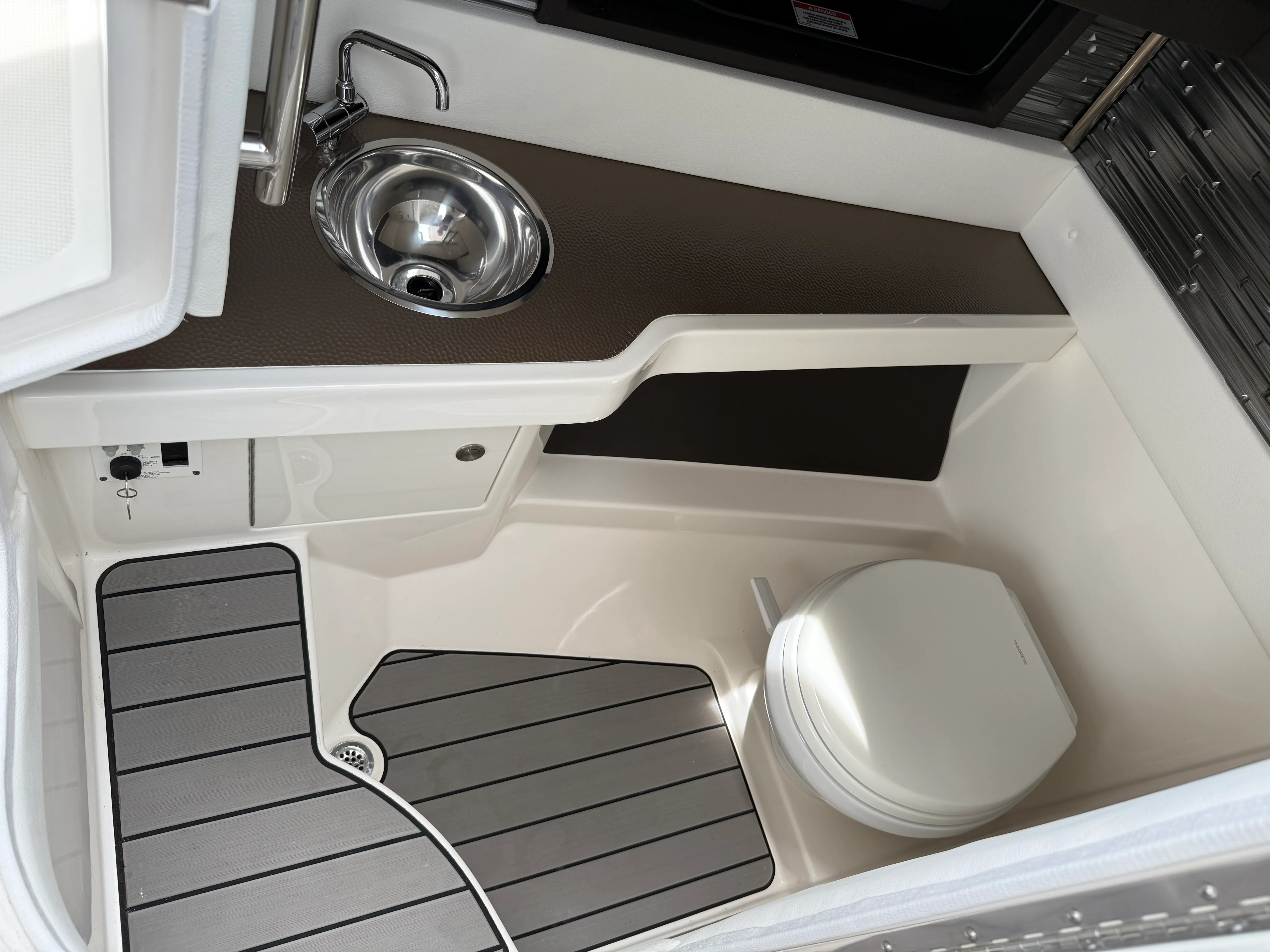 2024 Sea Ray 310 SLX OUTBOARD Image Thumbnail #20