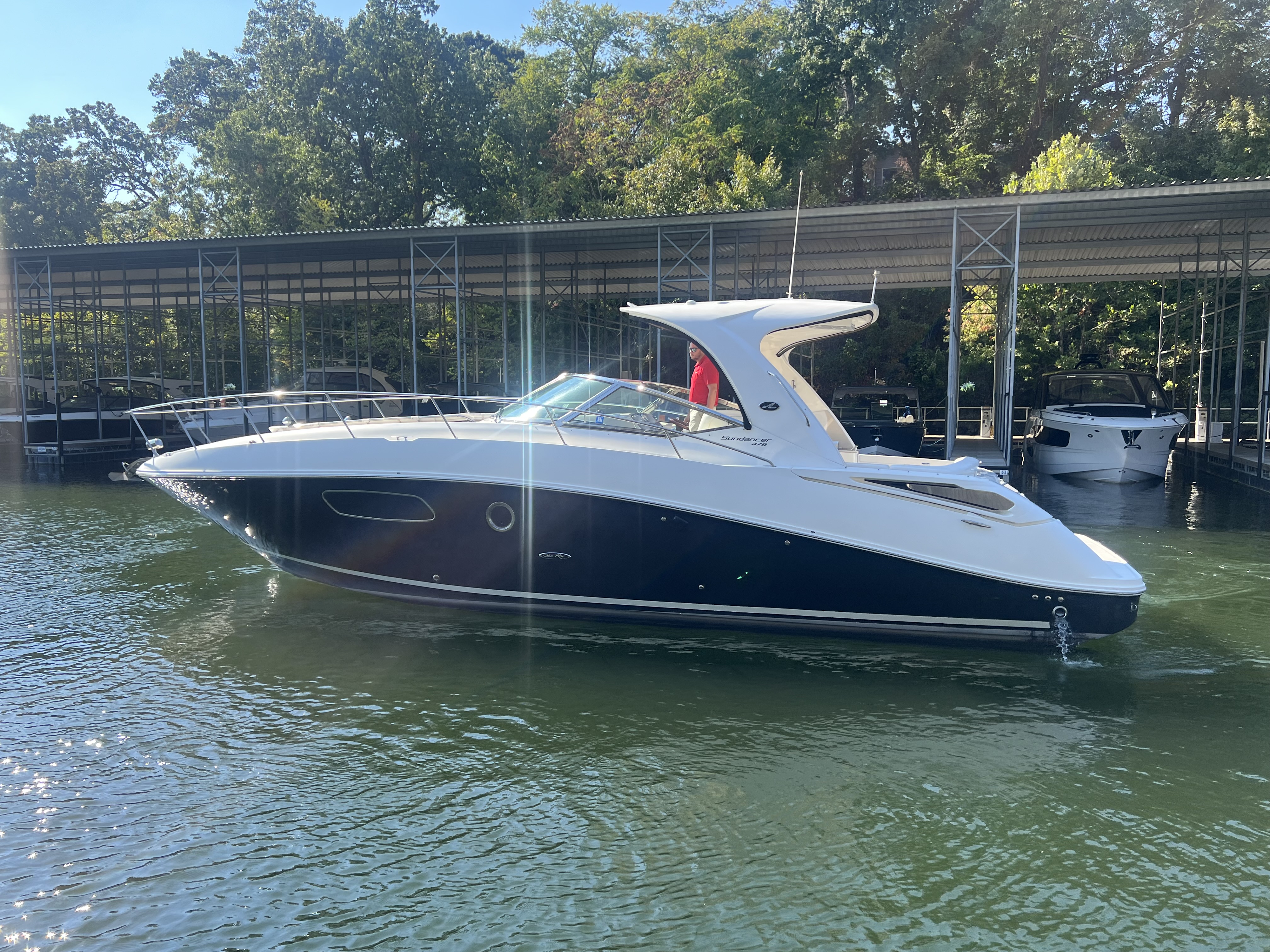 2010 Sea Ray 370 SUNDANCER Image Thumbnail #0