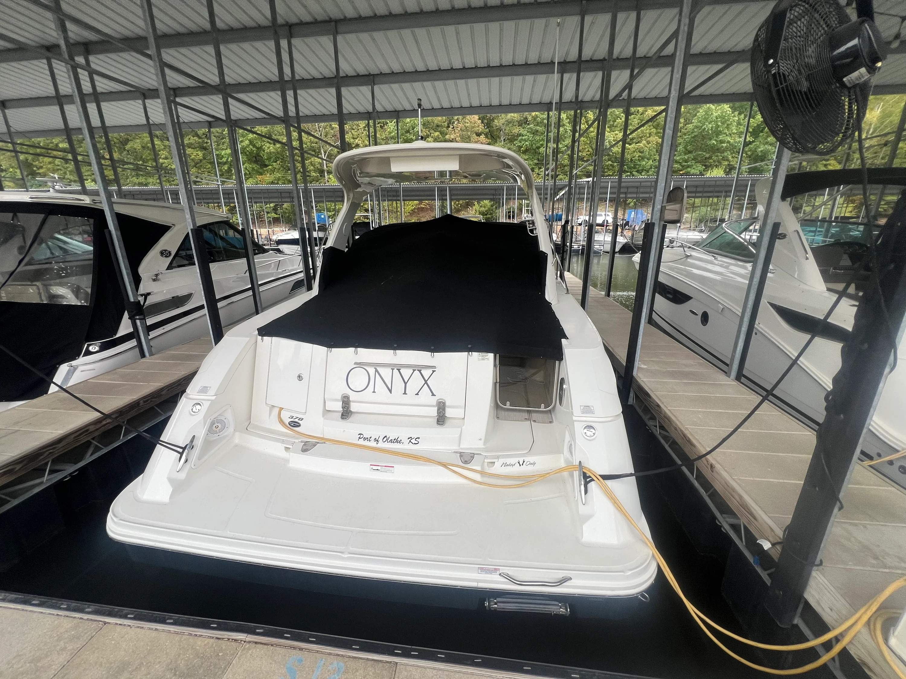 2010 Sea Ray 370 SUNDANCER Image Thumbnail #9