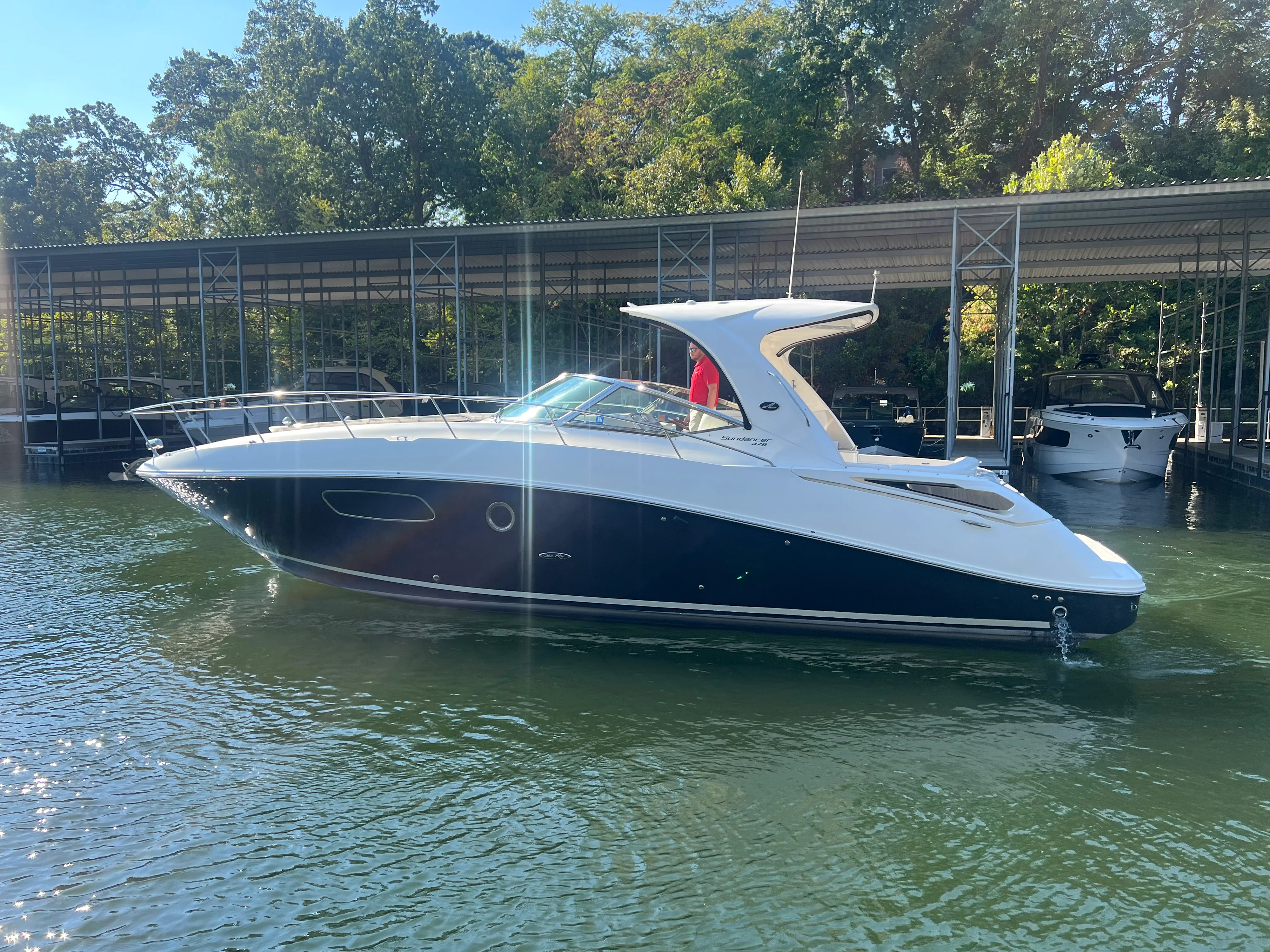 2010 Sea Ray 370 SUNDANCER Image Thumbnail #0