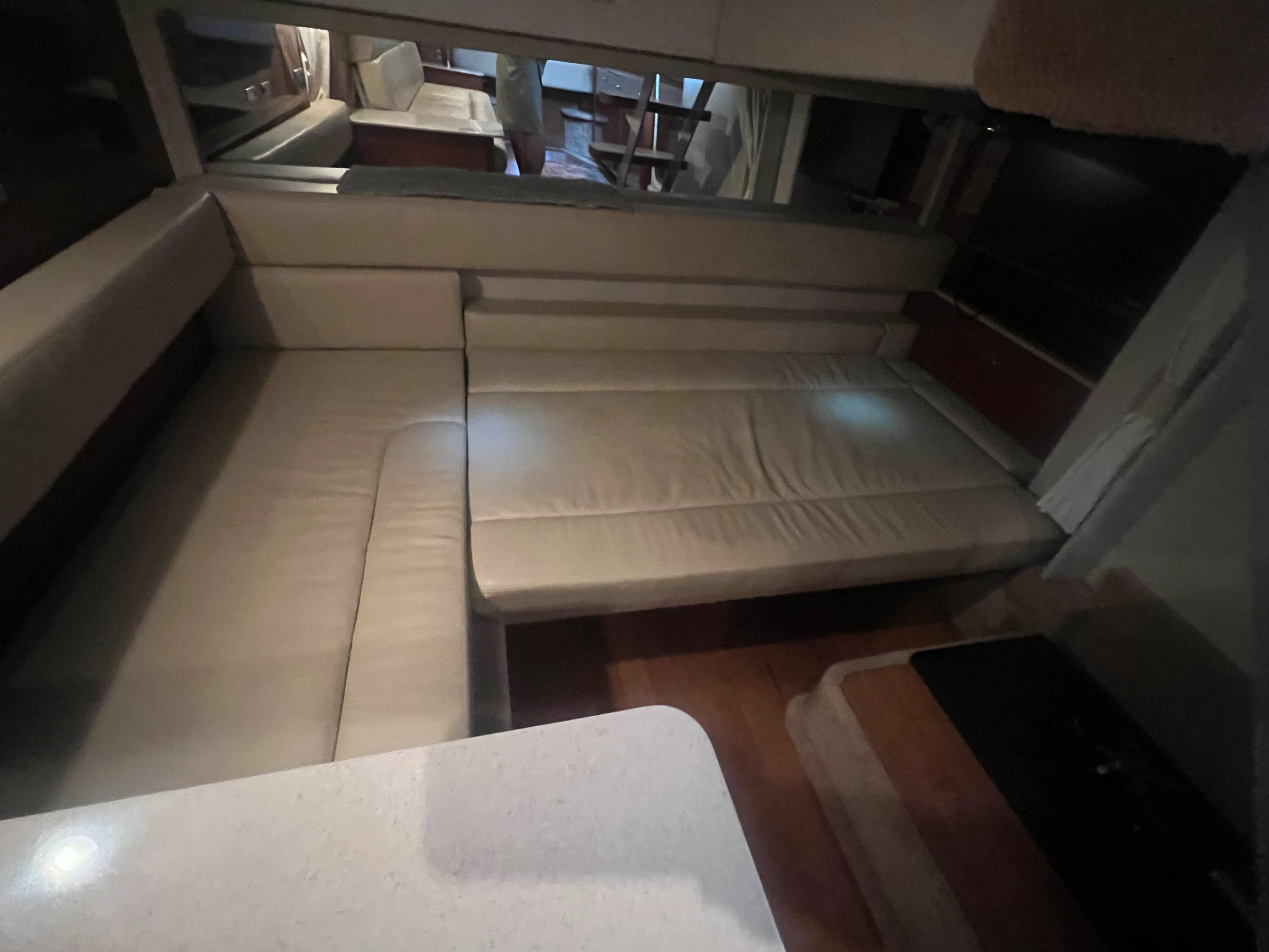 2010 Sea Ray 370 SUNDANCER Image Thumbnail #19