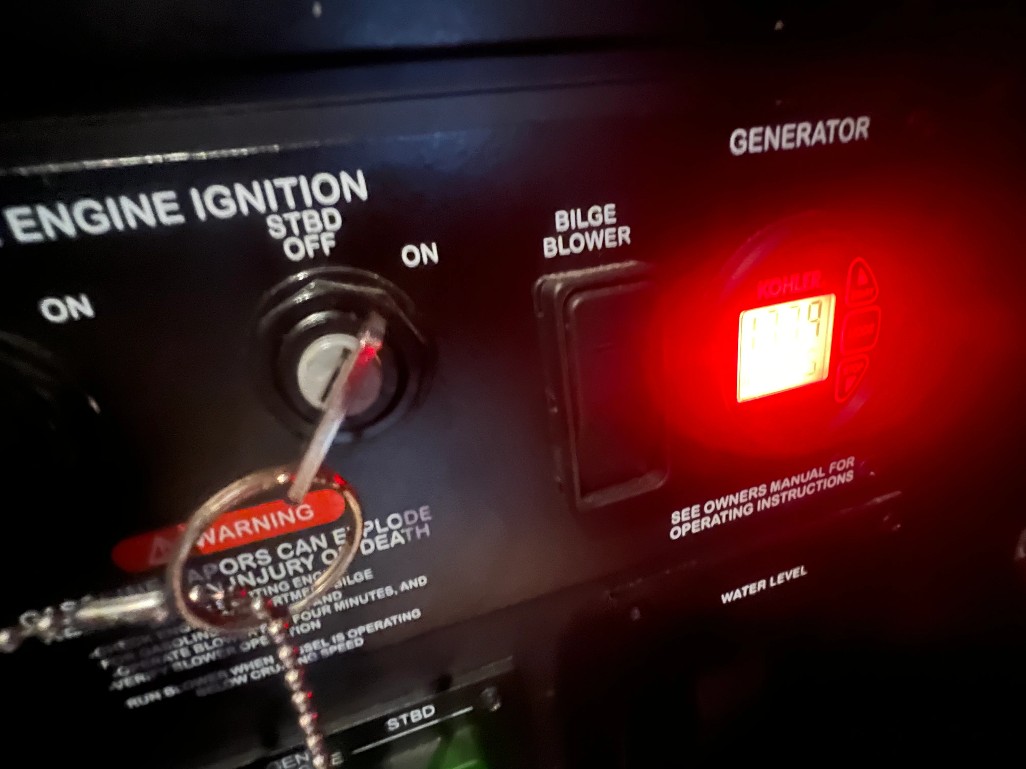 2010 Sea Ray 370 SUNDANCER Image Thumbnail #17