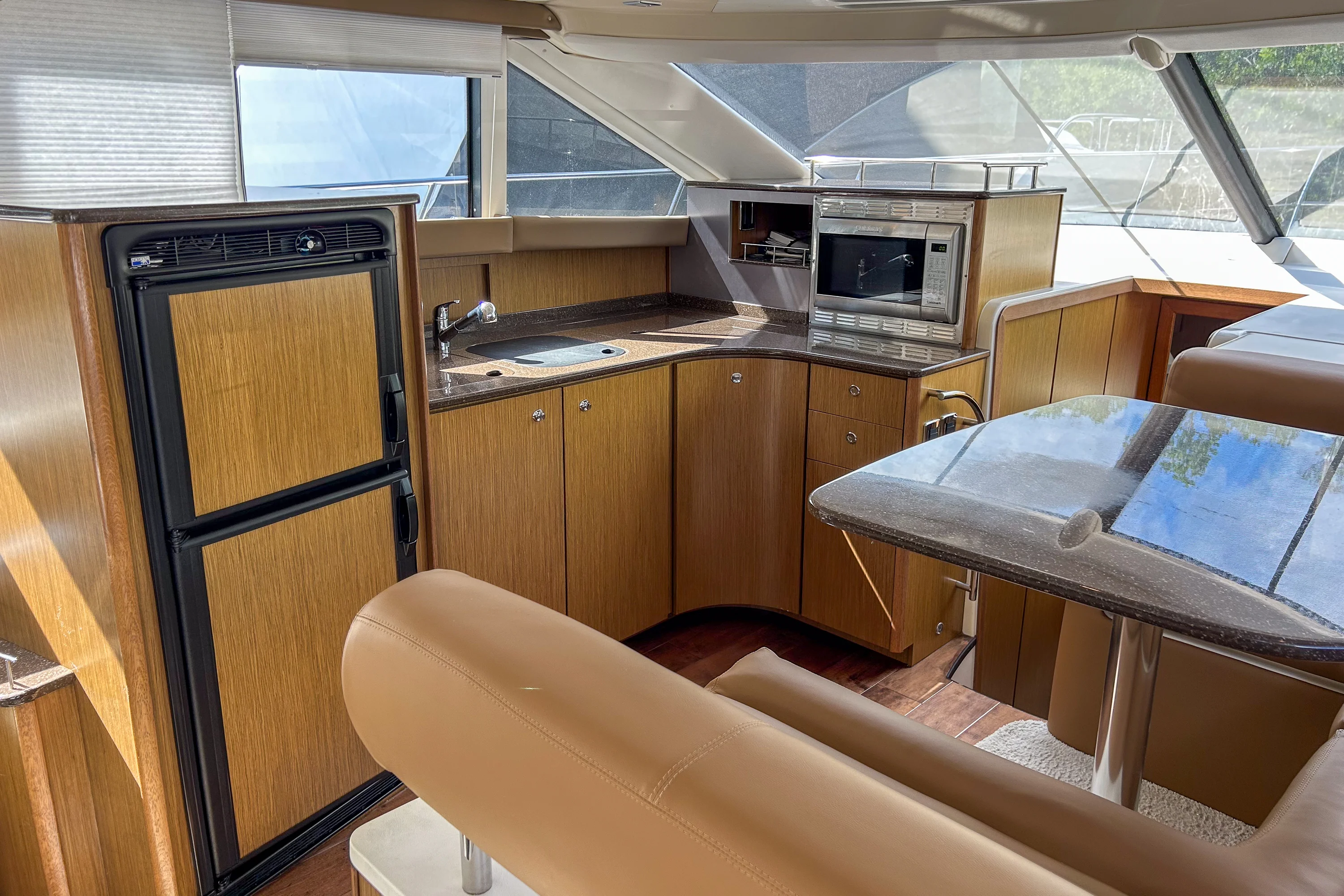 2015 Meridian 441 SEDAN BRIDGE Image Thumbnail #31