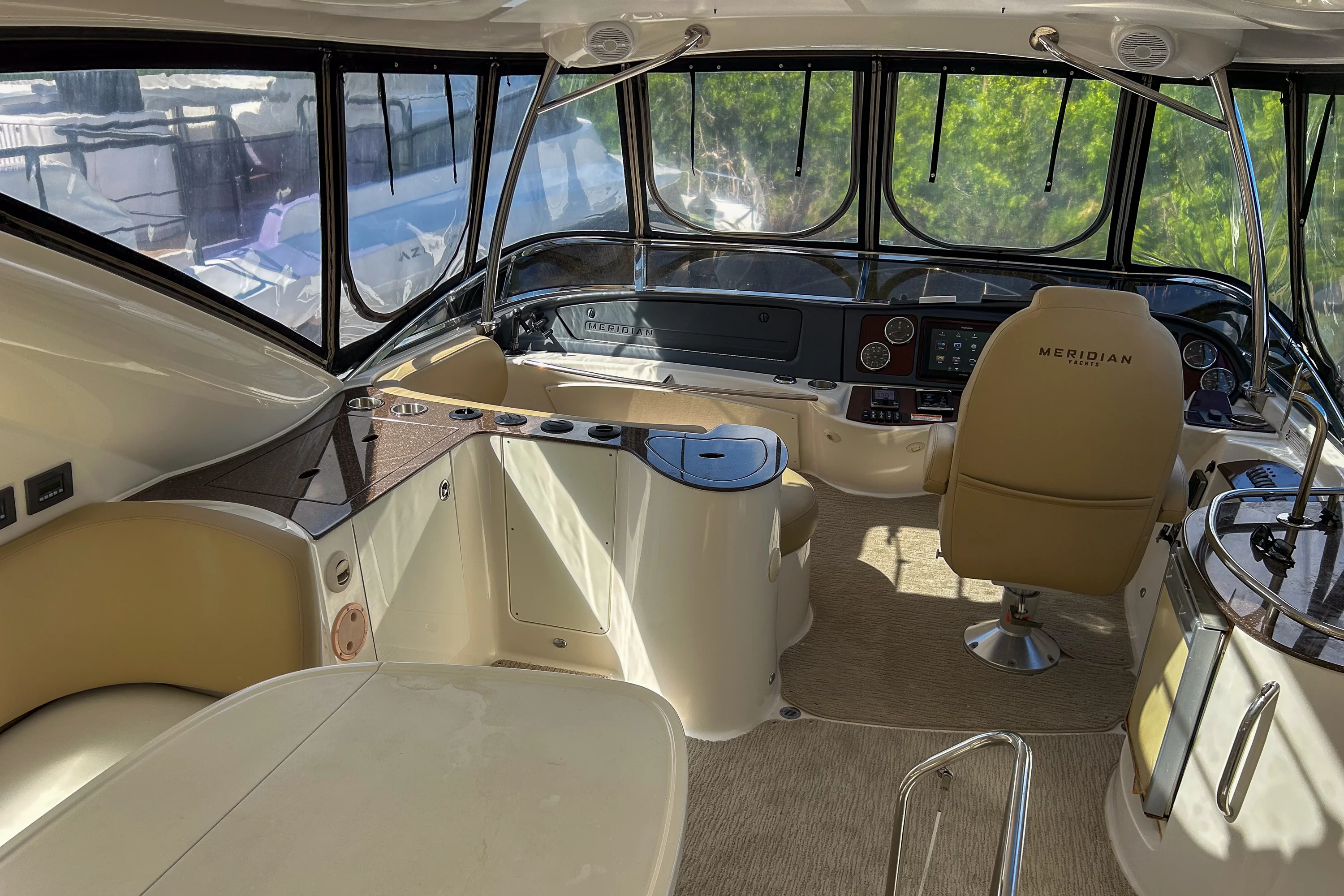 2015 Meridian 441 SEDAN BRIDGE Image Thumbnail #12