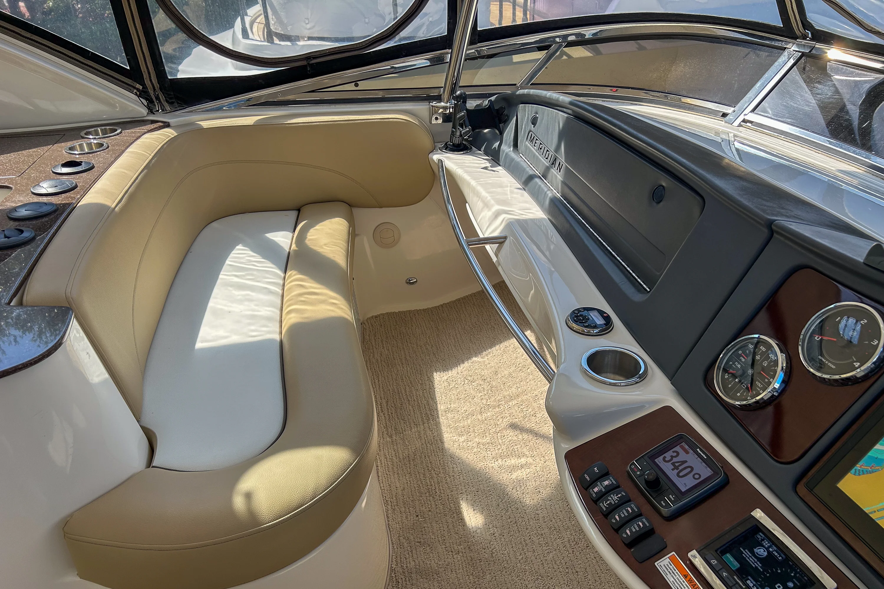 2015 Meridian 441 SEDAN BRIDGE Image Thumbnail #20