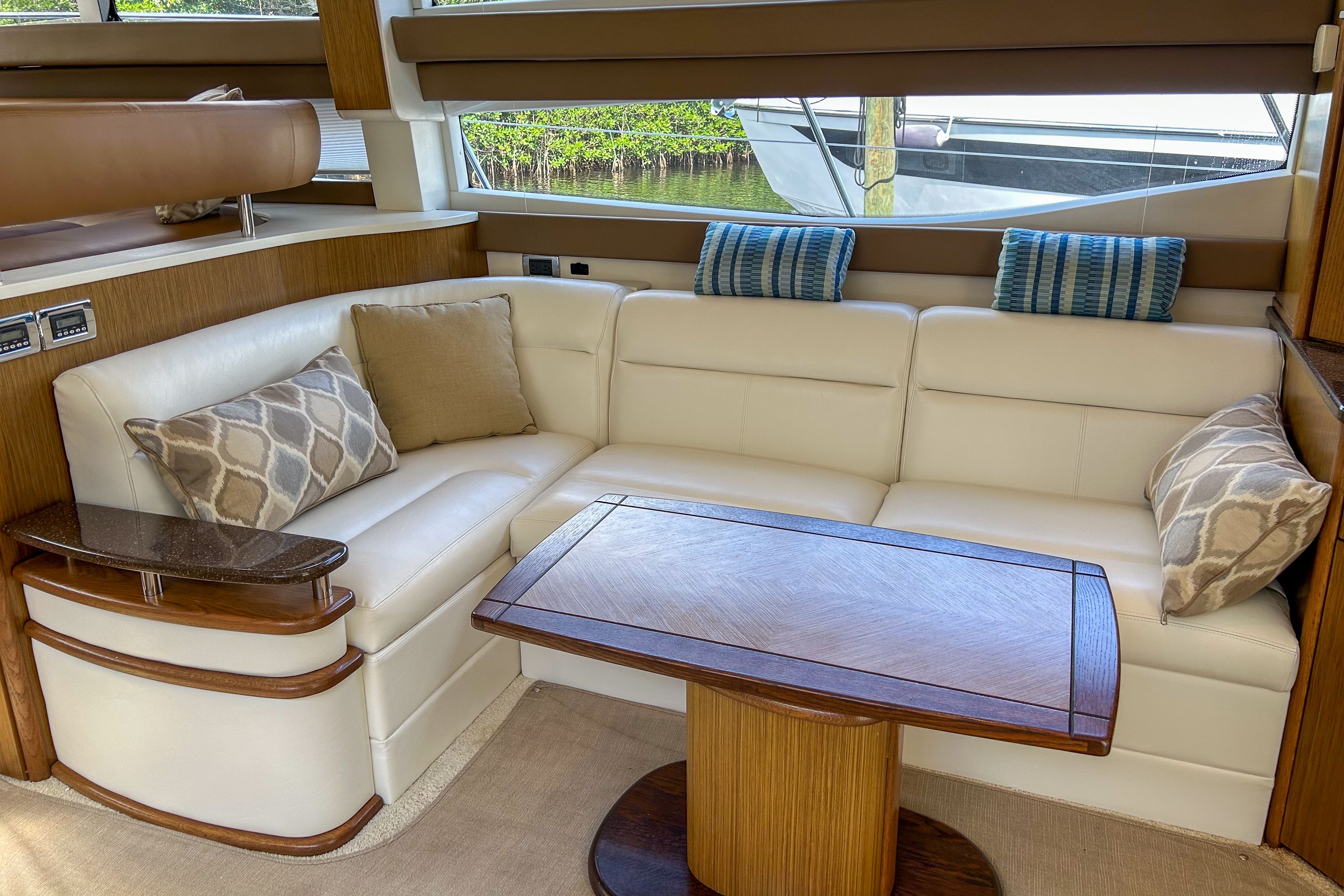 2015 Meridian 441 SEDAN BRIDGE Image Thumbnail #29