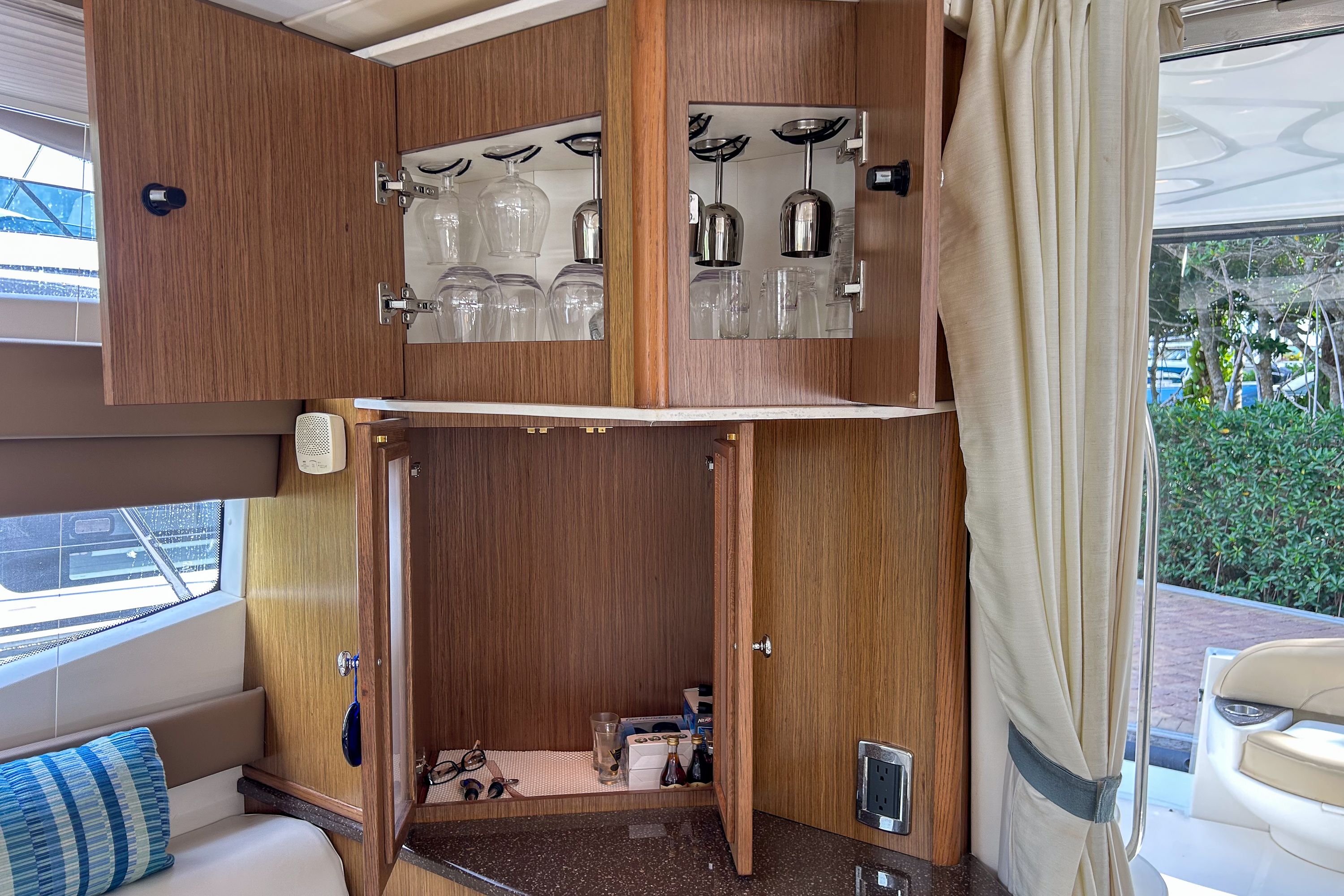 2015 Meridian 441 SEDAN BRIDGE Image Thumbnail #55